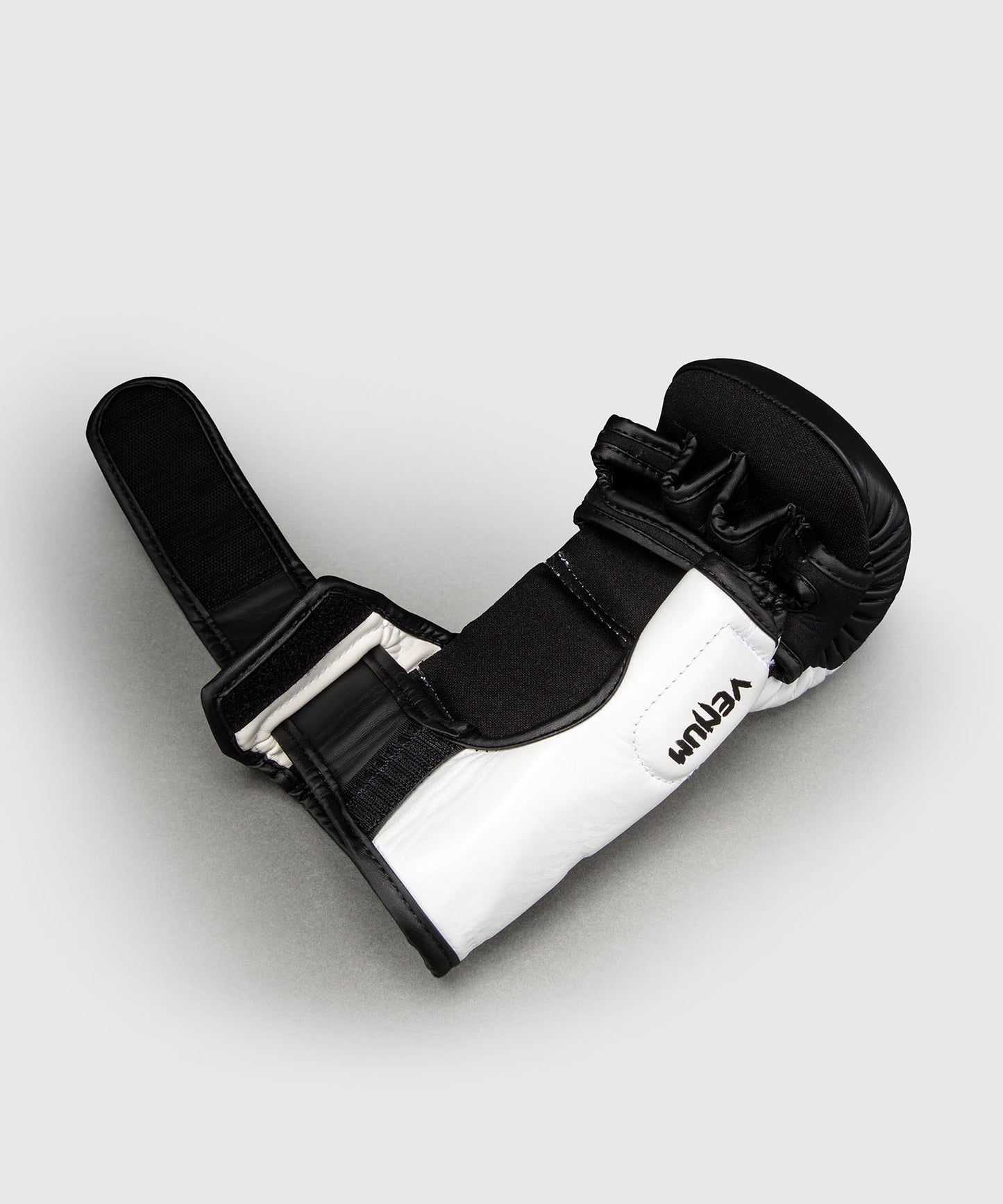Venum Attack 2.0 Sparringhandschuhe Leder – Schwarz/Weiß