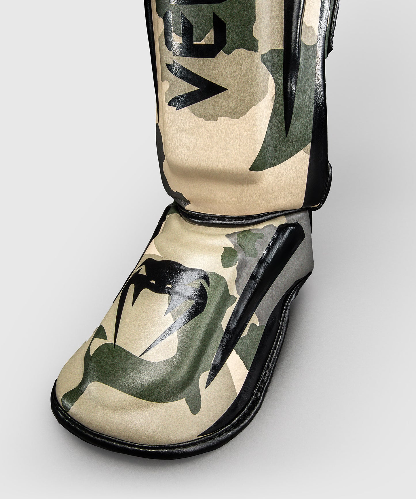 Venum Elite Schienbeinschoner - Khaki/Cremeweiß