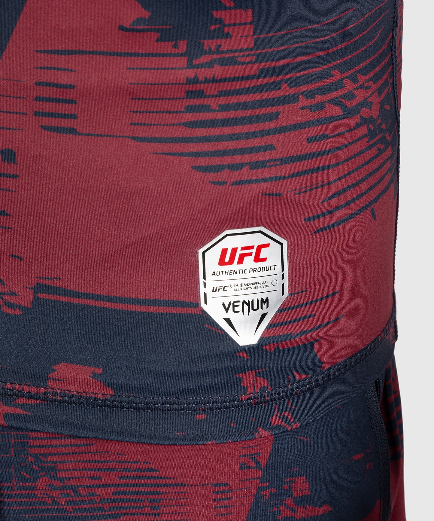 UFC Zenith by Venum Authentic Fight Week Rashguard de manga corta Performance Hombre - Azul marino/Burdeos/Plateado