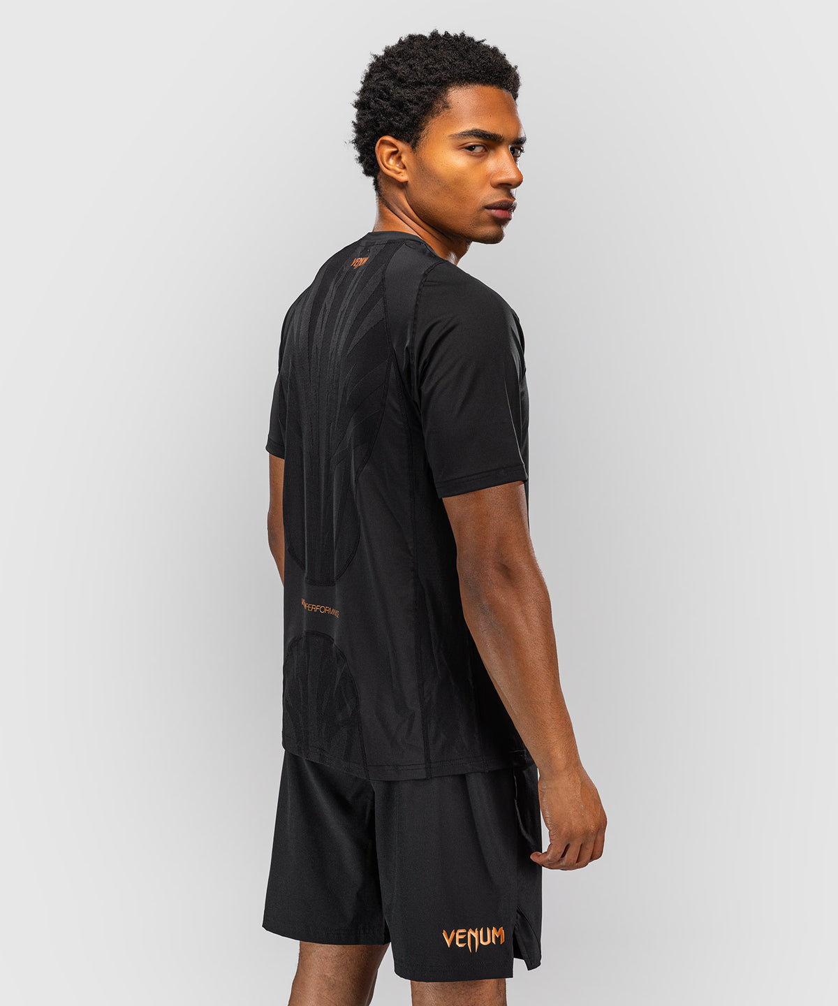Venum G-Fit Revolution Dry-Tech-T-Shirt - Schwarz/Kupfer