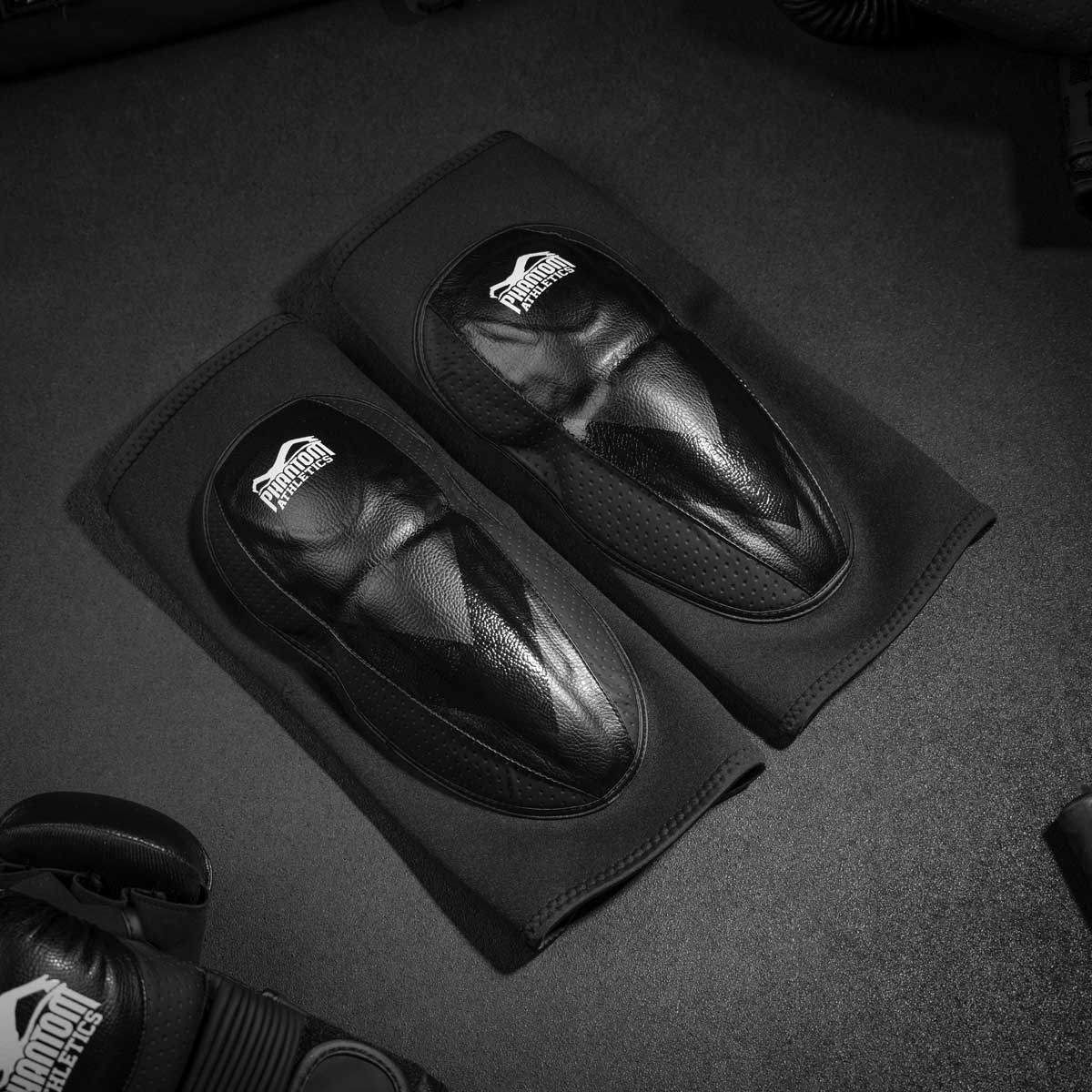 Phantom Athletics Riot Pro Ginocchiere - Nero