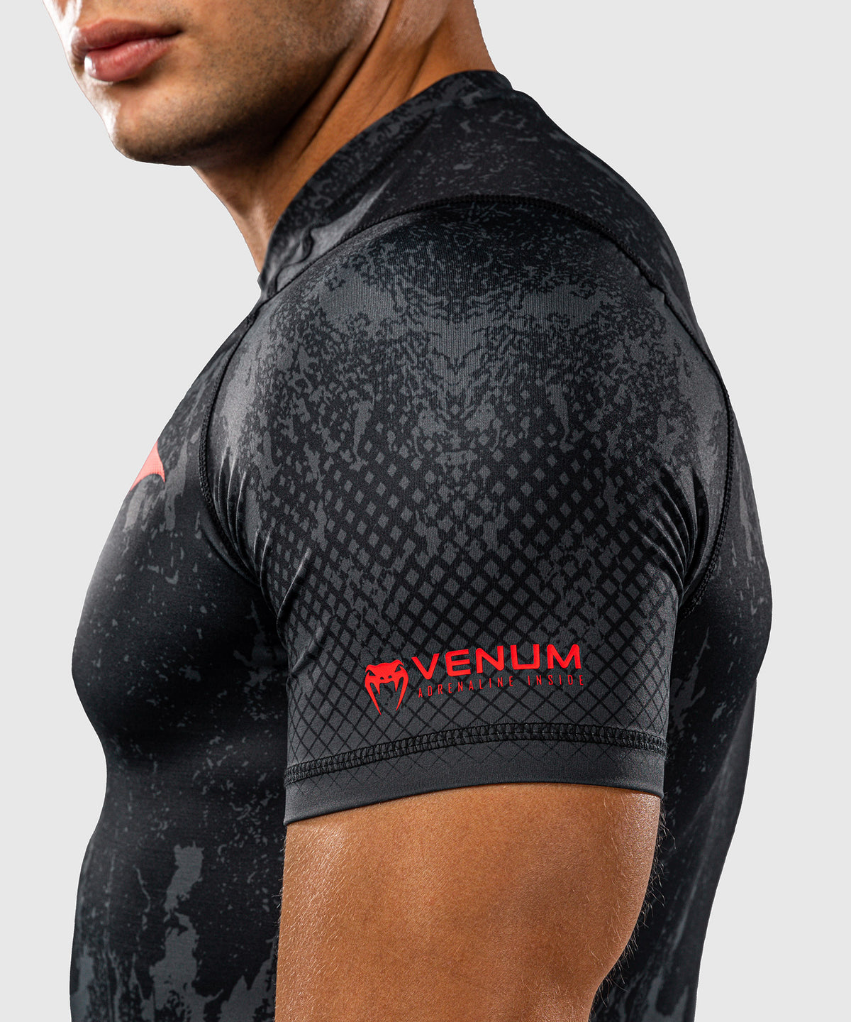 Rashguard à manches courtes Venum x Batman - Noir/Gris/Rouge