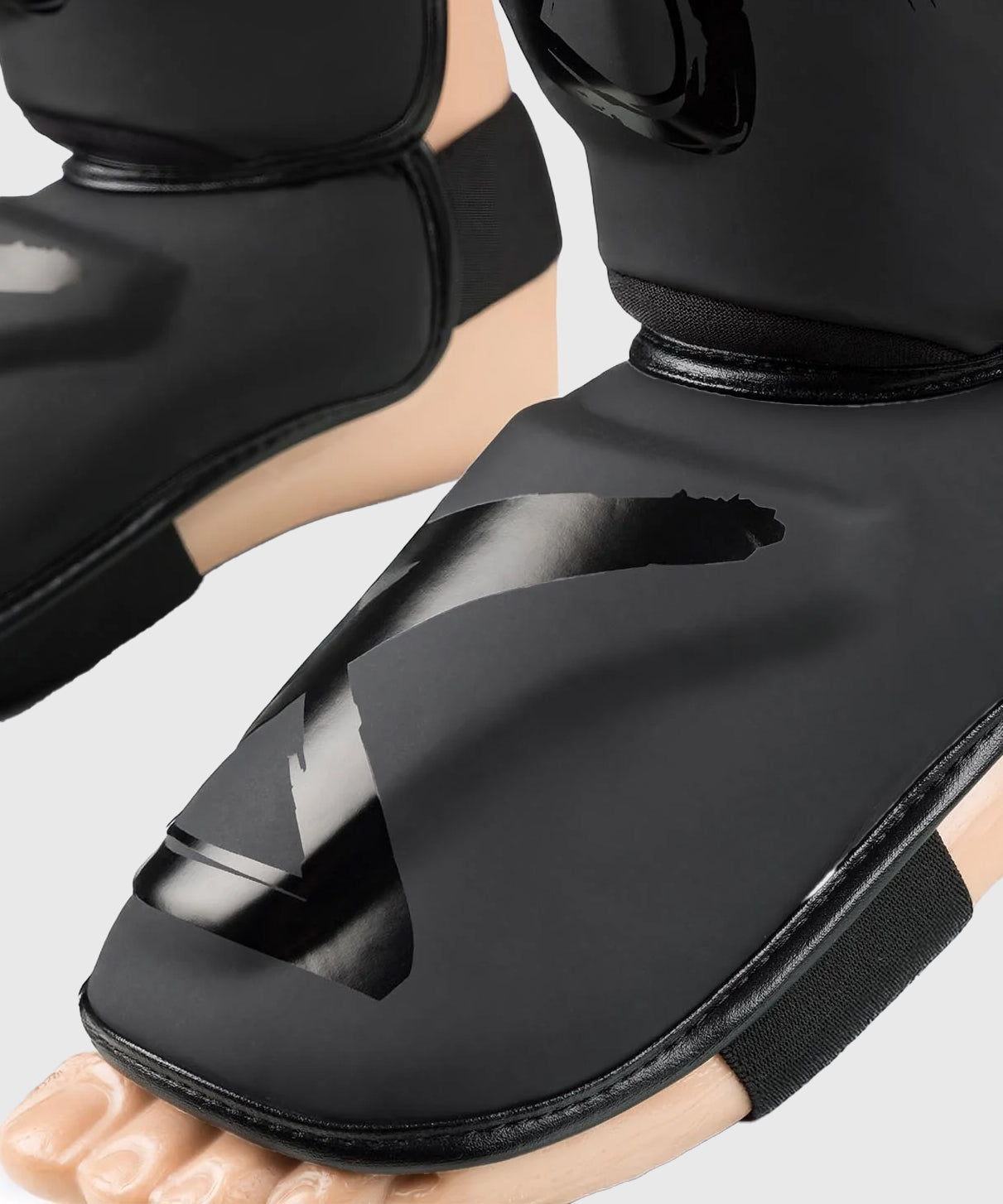 Protège-Tibias 8 Weapons Unlimited 2.0 – Noir/Noir