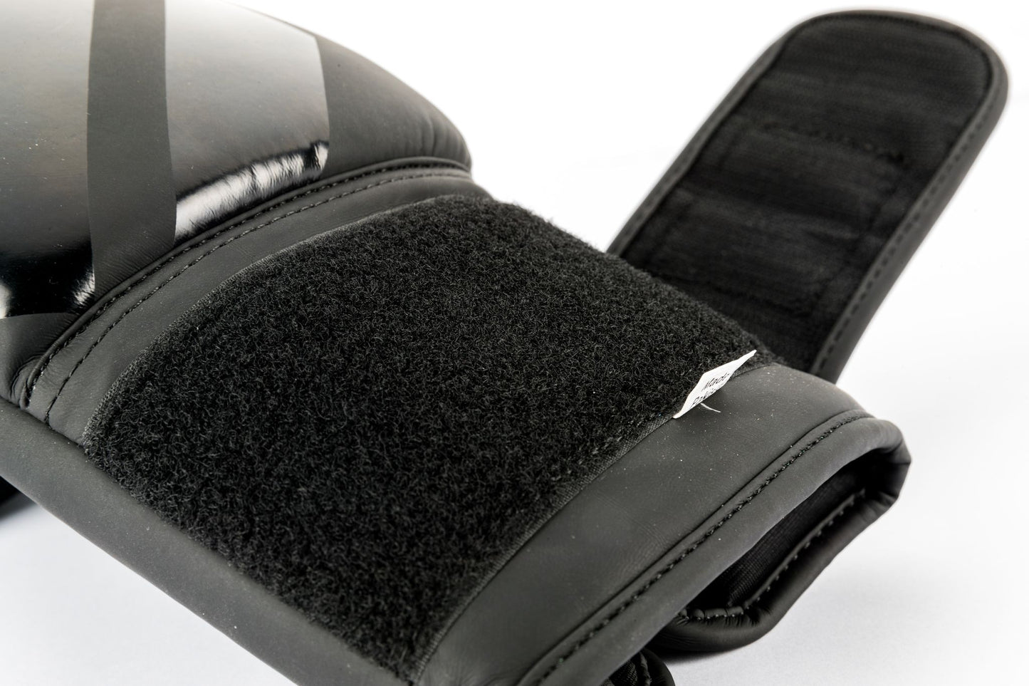 Gants de Boxe Training Intermix UFC - Noir