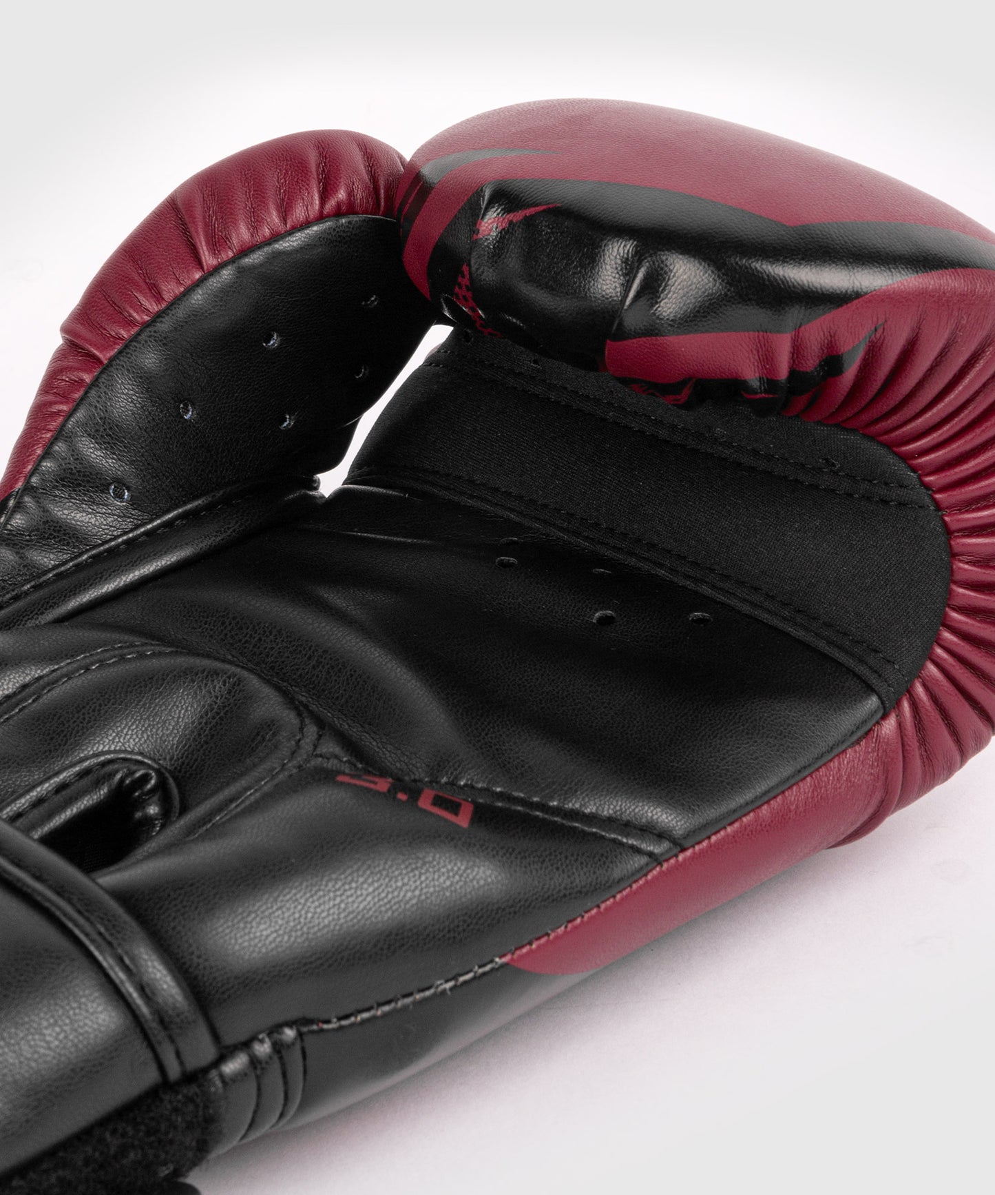 Venum Challenger 3.0 boxing gloves - Bordeaux