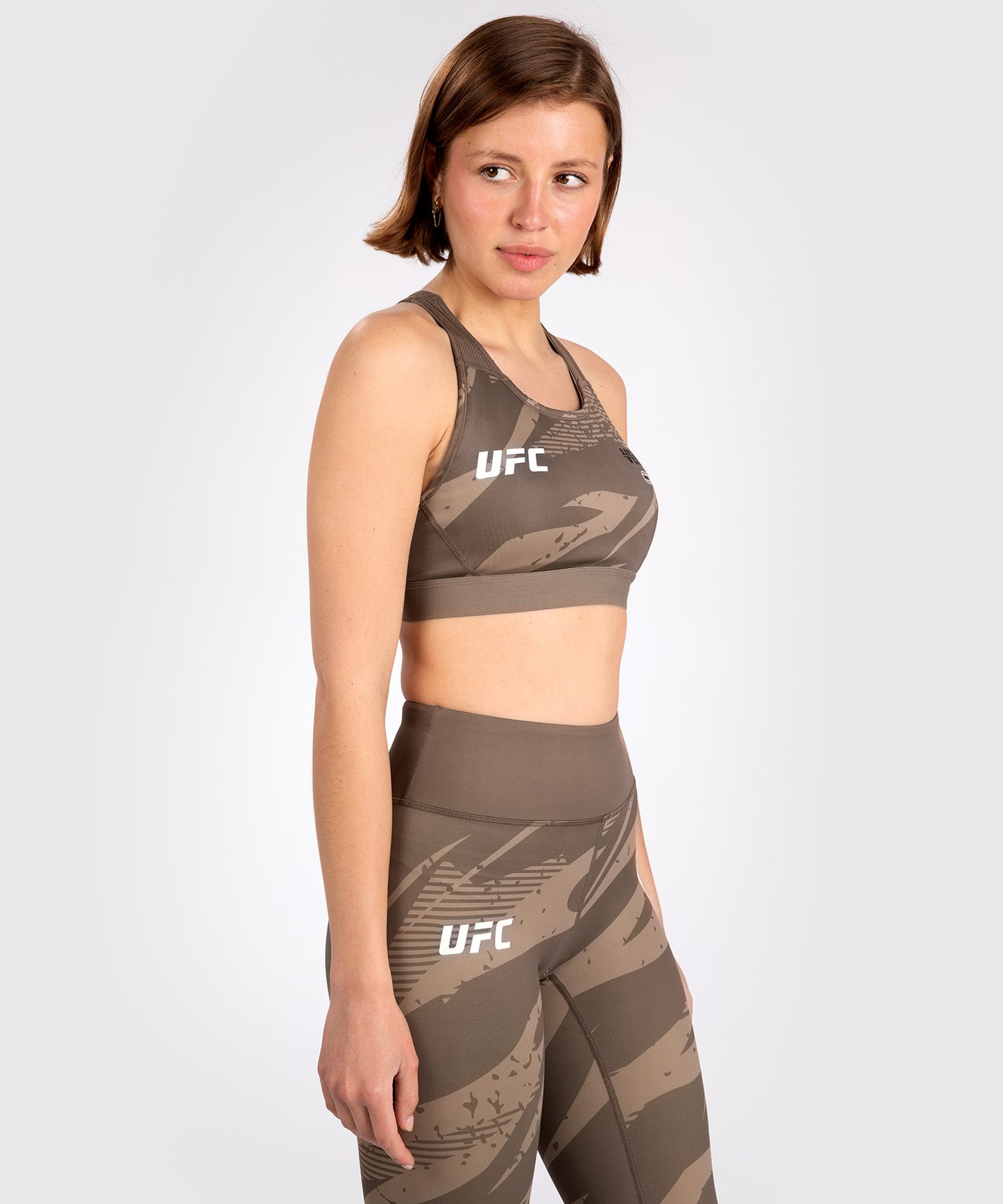 UFC Adrenaline by Venum Fight Week Sujetador Deportivo para Mujer – Desert Camo