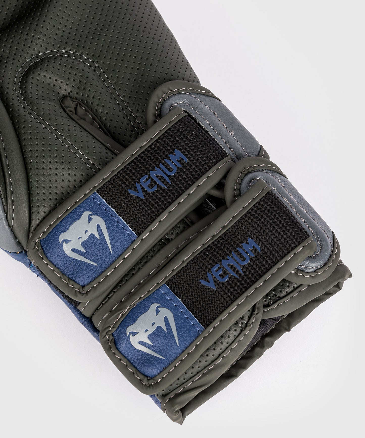 Venum Reverso boxing gloves - Storm grey/ Royal blue