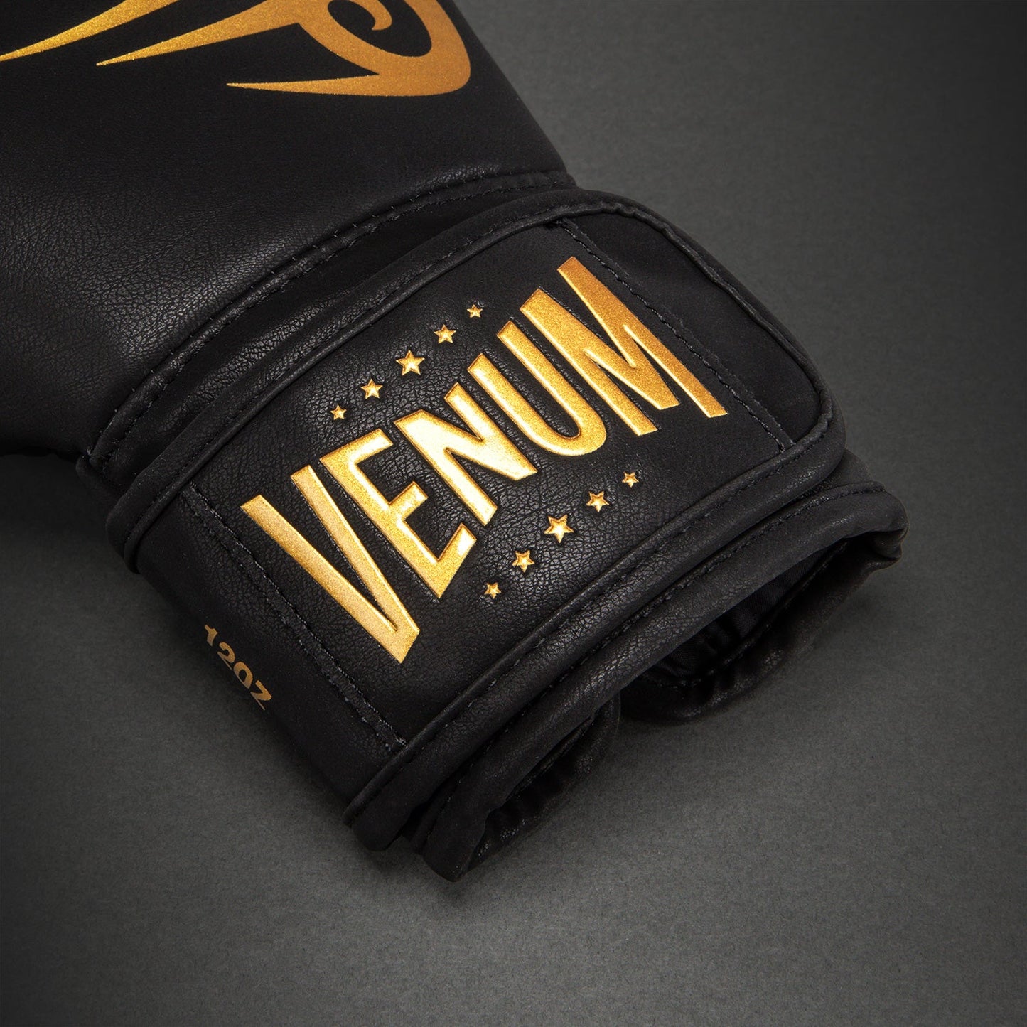 Gants de boxe Venum Mike Tyson Replica – Noir/Or