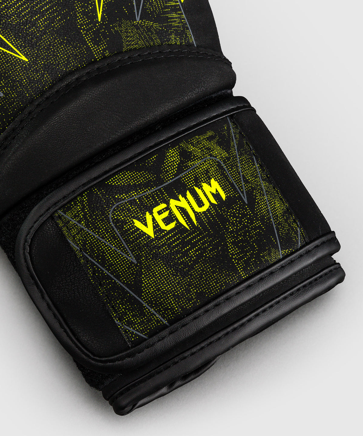 Venum Impact Amazonia Reborn Guantes de boxeo Impact - Negro/Verde