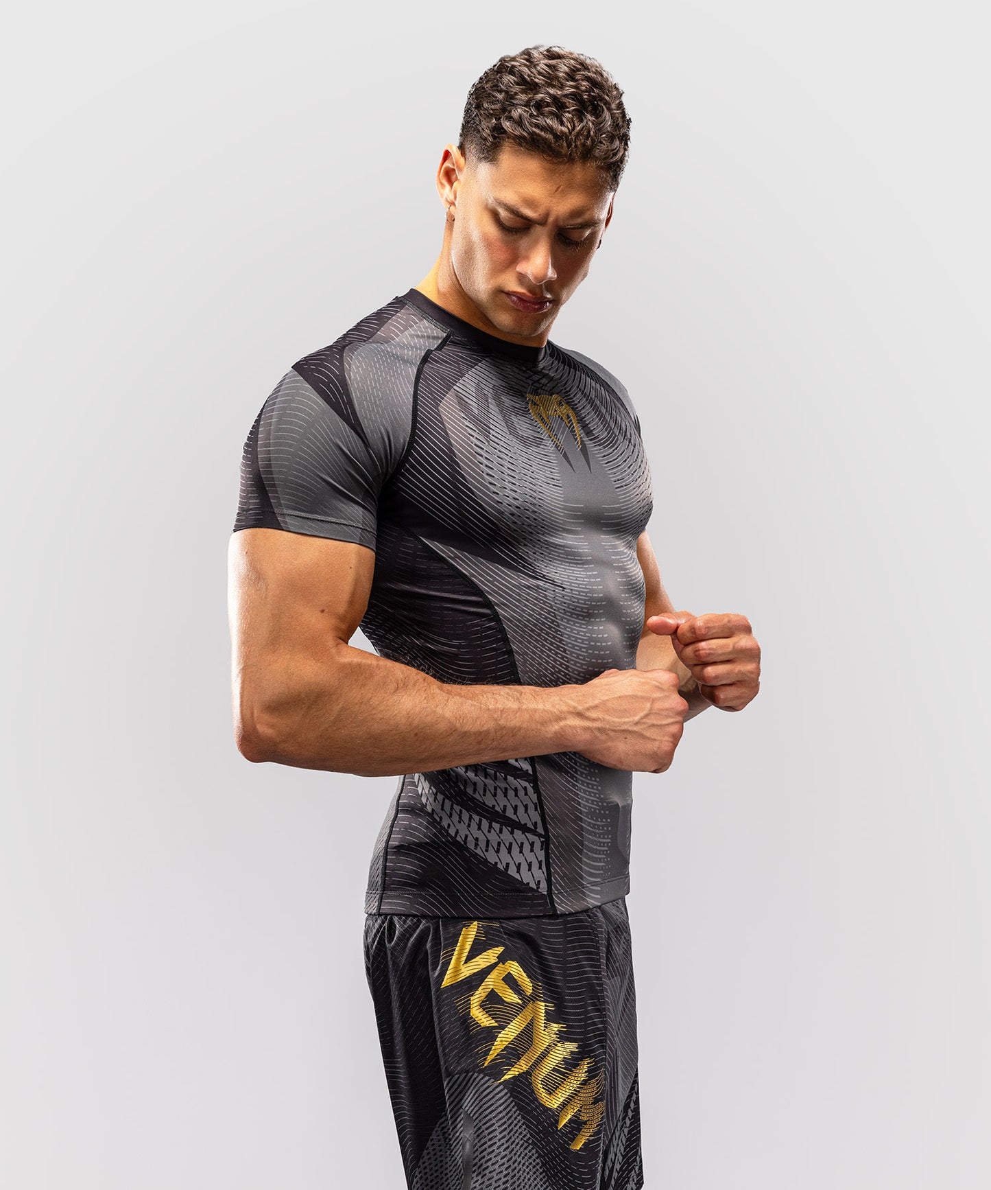 Venum Galactic 3.0 Kurzarm Rashguard - Schwarz/Gold