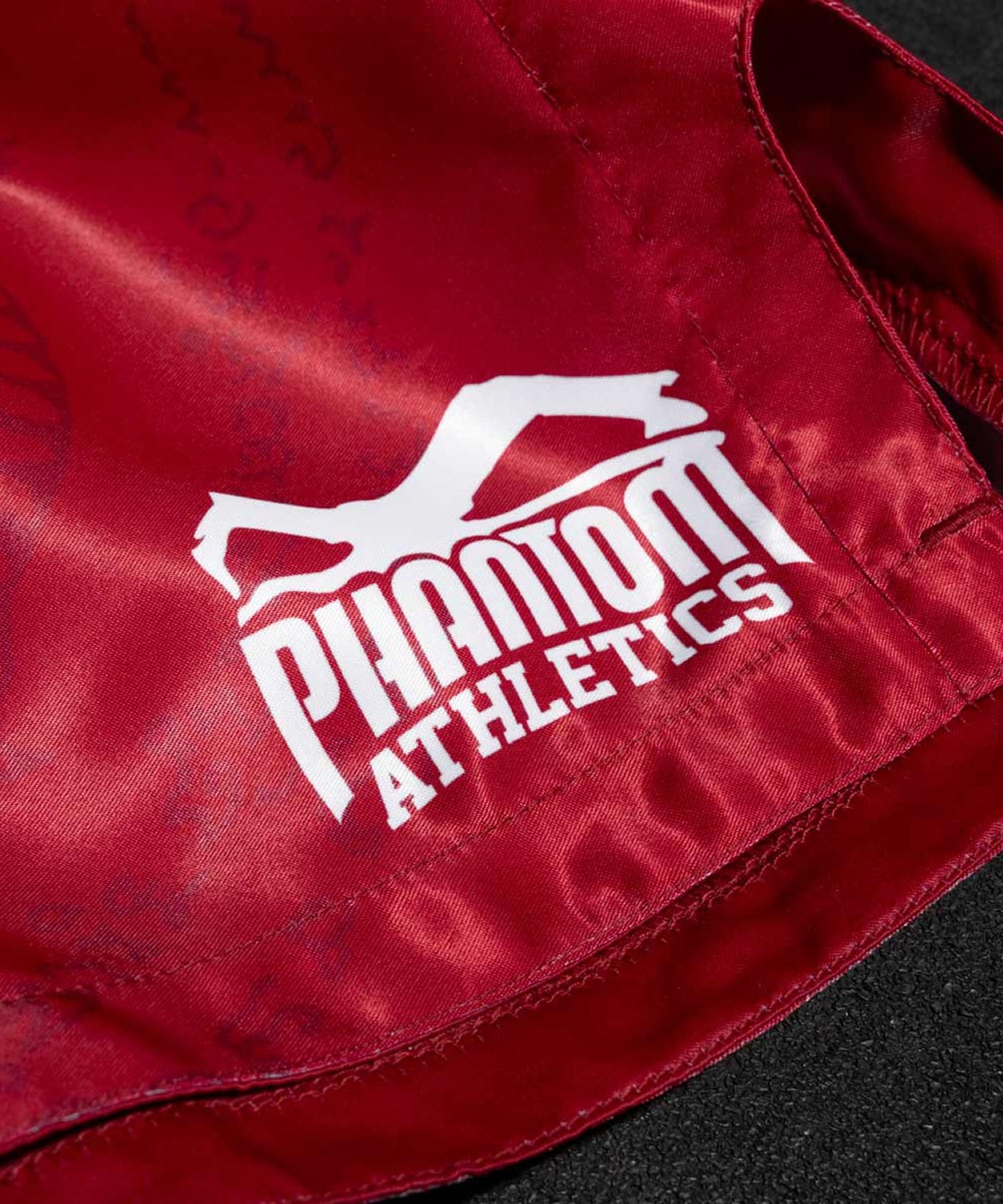 Phantom Athletics Sak Yant Pantalones de Muay Thai - Rojo