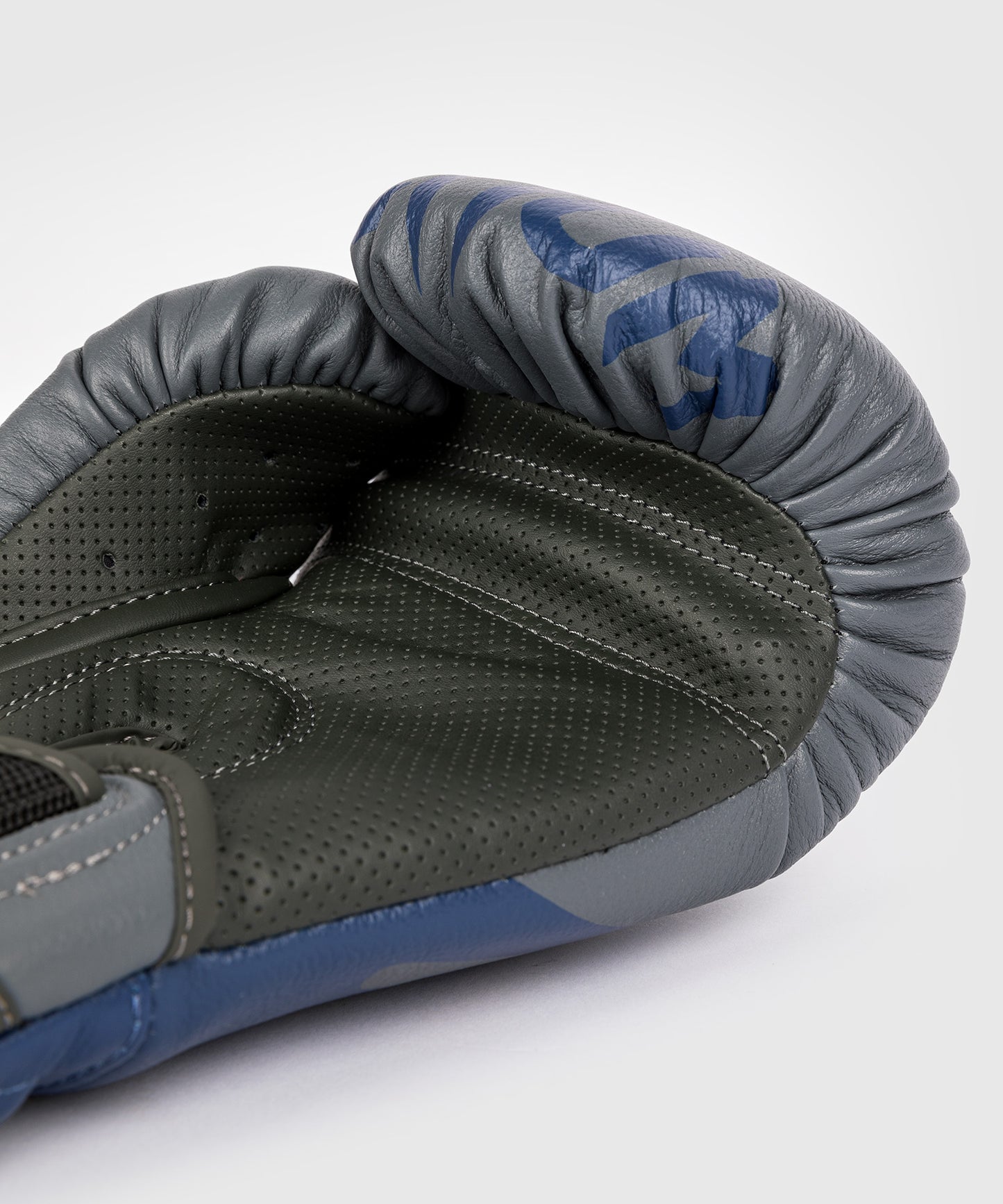 Venum Reverso boxing gloves - Storm grey/ Royal blue