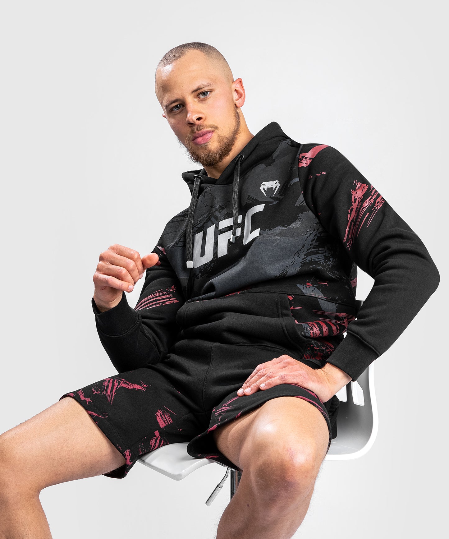 Sweatshirt UFC Venum Authentic Fight Week 2.0 - Noir/Rouge