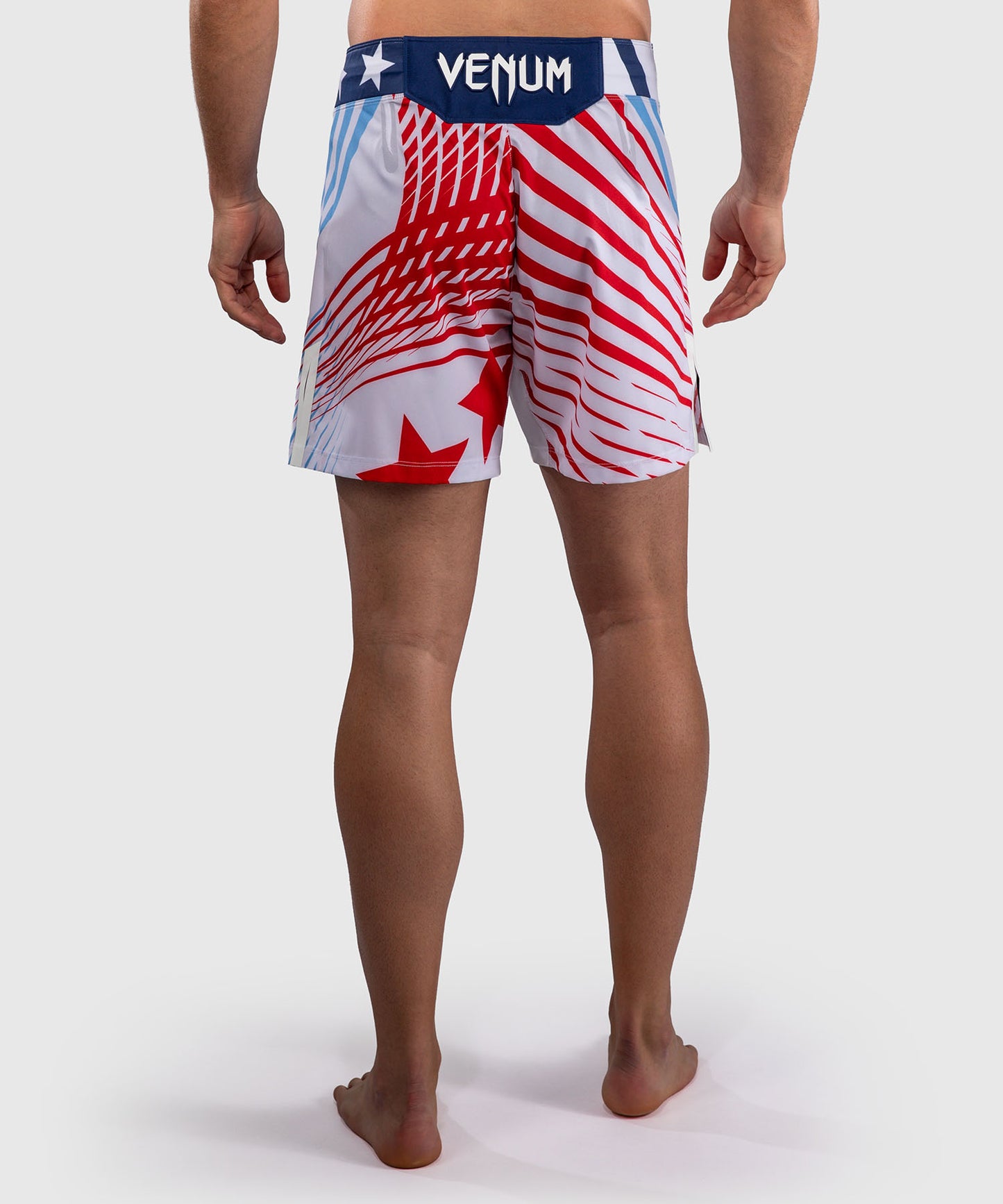 Official UFC Freedom 250 by Venum Authentic Fight Night Fight Shorts de ajuste corto para hombre - Blanco