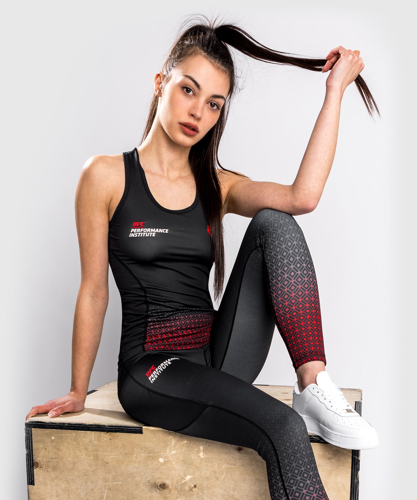 Débardeur Dry Tech UFC Venum Performance Institute - Pour Femmes - Noir/Rouge