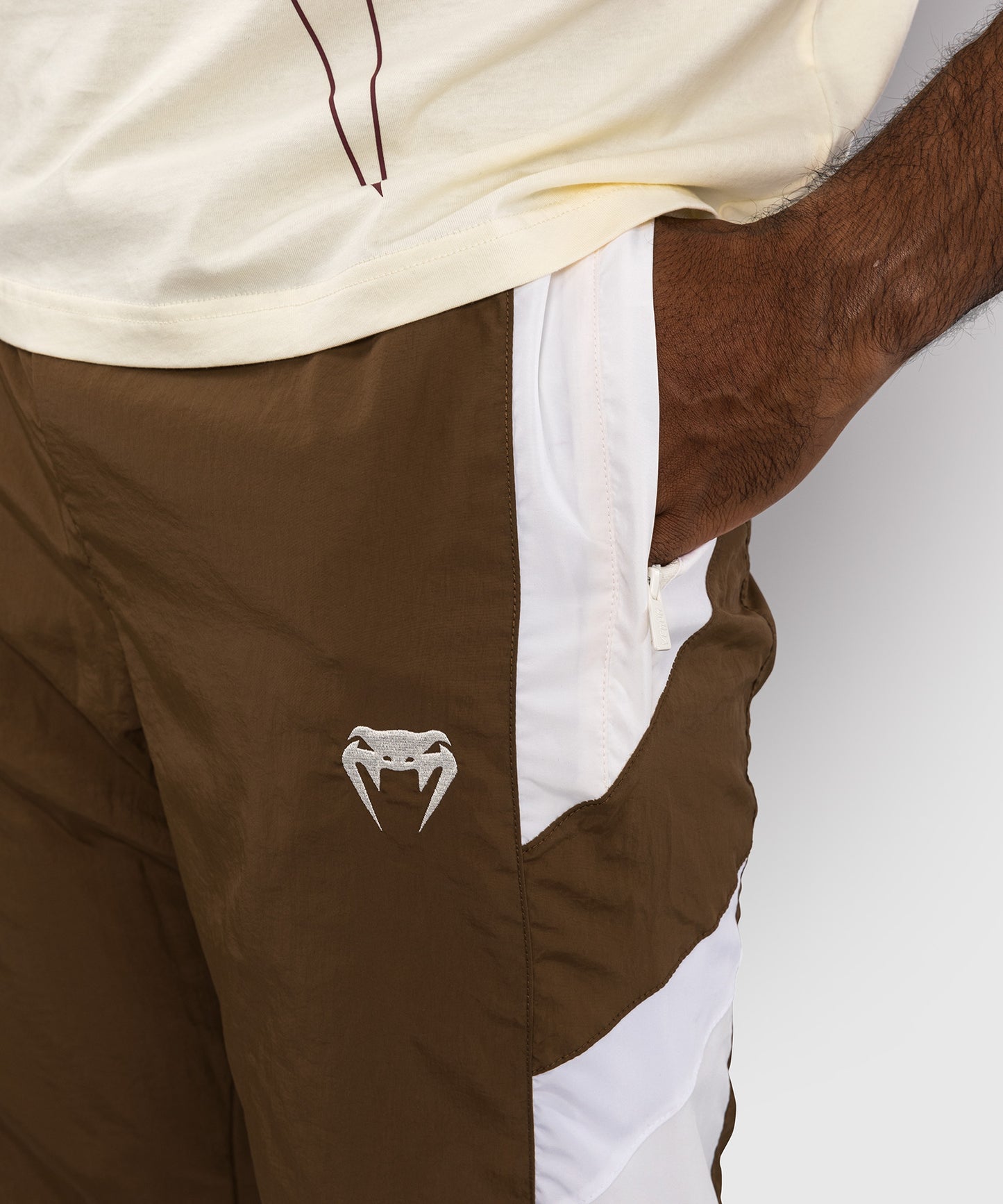 Venum Attack 90 sweatpants - Dark brown