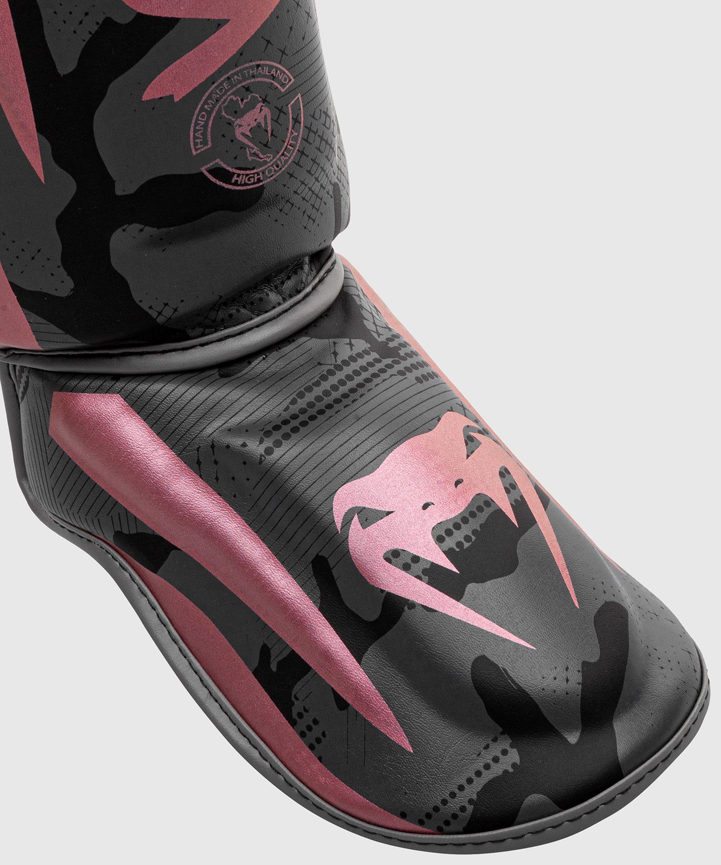 Protège-tibias Venum Elite – Noir/Rose/Or