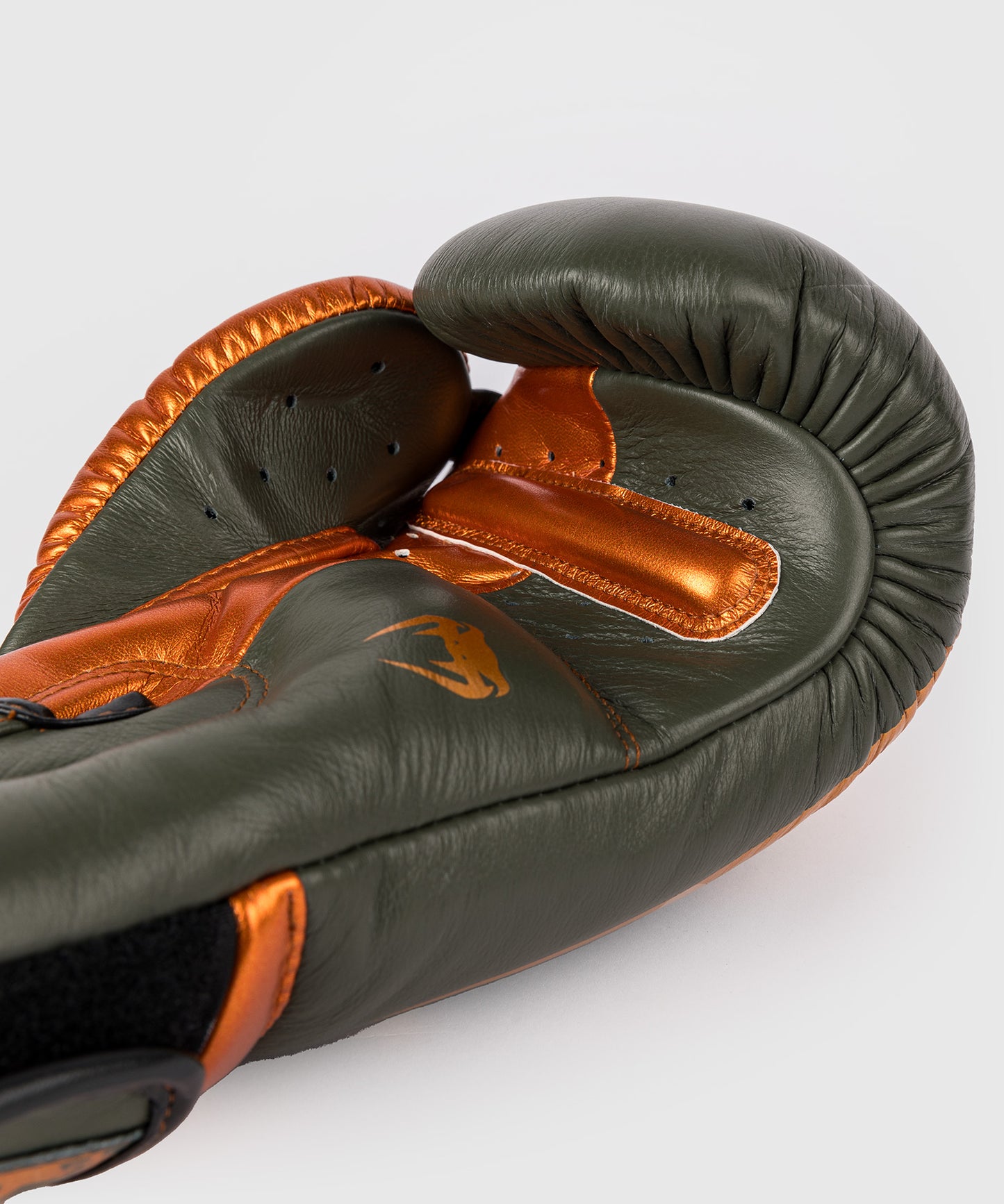 Venum Giant 3.0 Boxing gloves - Khaki/Bronze - Special Edition