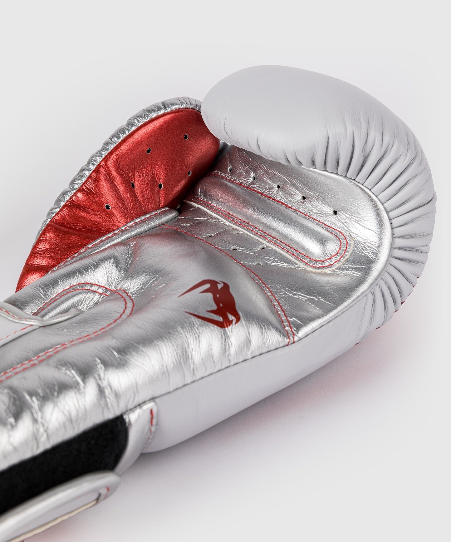 Venum Giant 3.0 Guantes de boxeo - Rojo/Plata - Edición especial