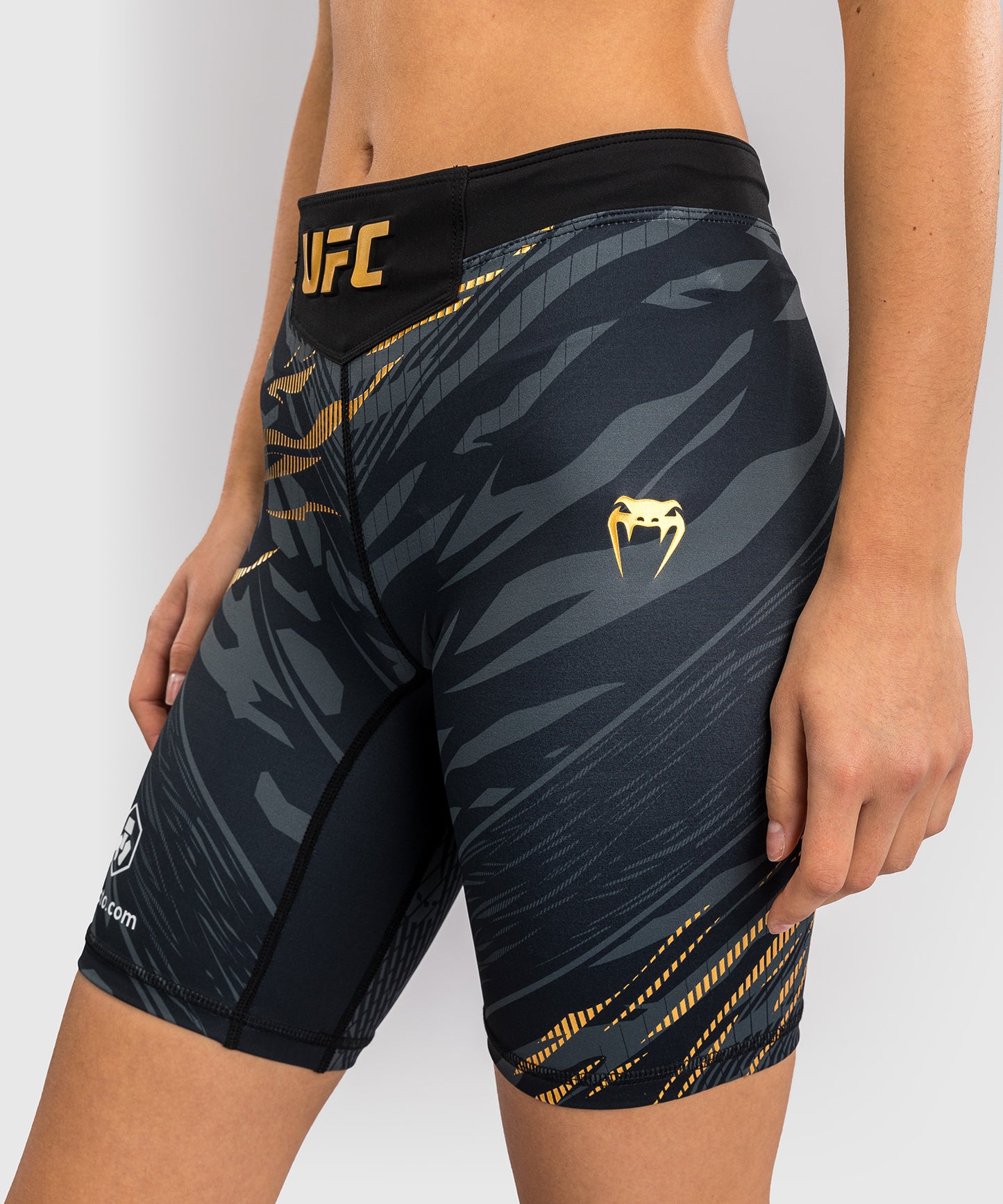 Shorts Vale Tudo pour Femmes UFC Fusion by Venum Authentic Fight Night - Coupe Longue - Champion