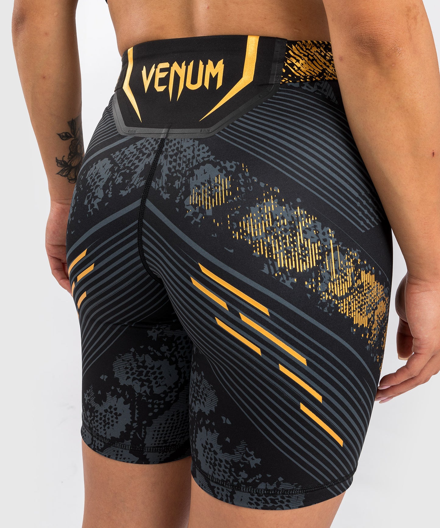 Shorts Vale Tudo Long Fit pour Femmes UFC Adrenaline by Venum Authentic Fight Night - Champion