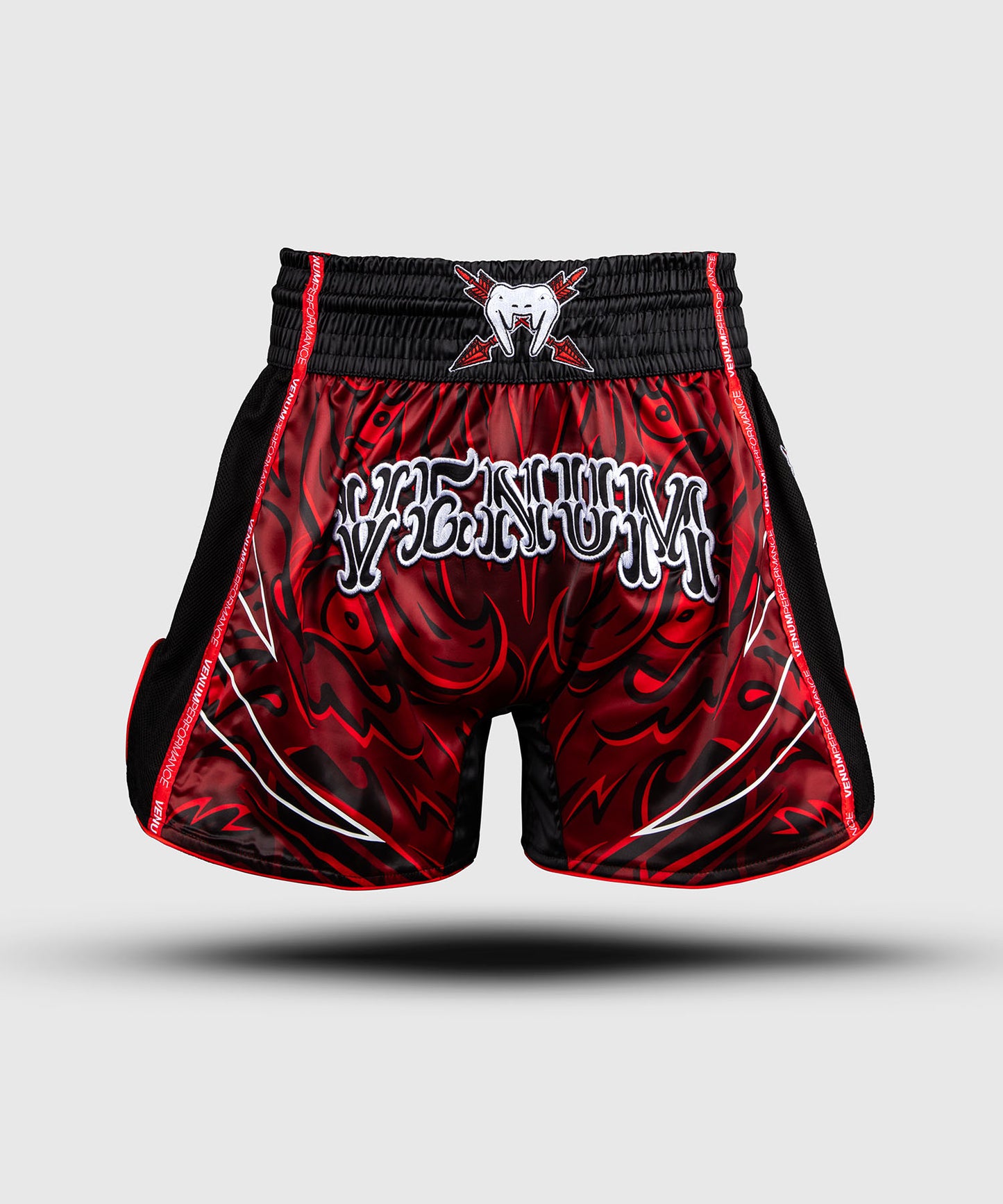 Short de Muay Thaï Venum Wolf Atak – Noir/Rouge