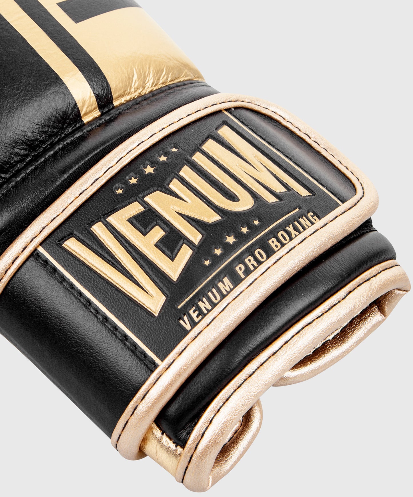 Venum Shield pro boxing gloves - Velcro