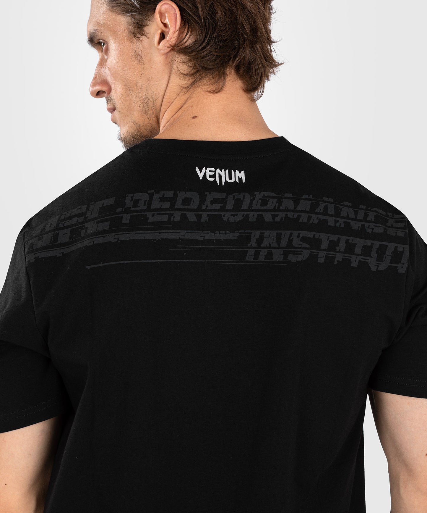 Venum Performance Institute 2.0 UFC Männer T-Shirt - Schwarz/Rot
