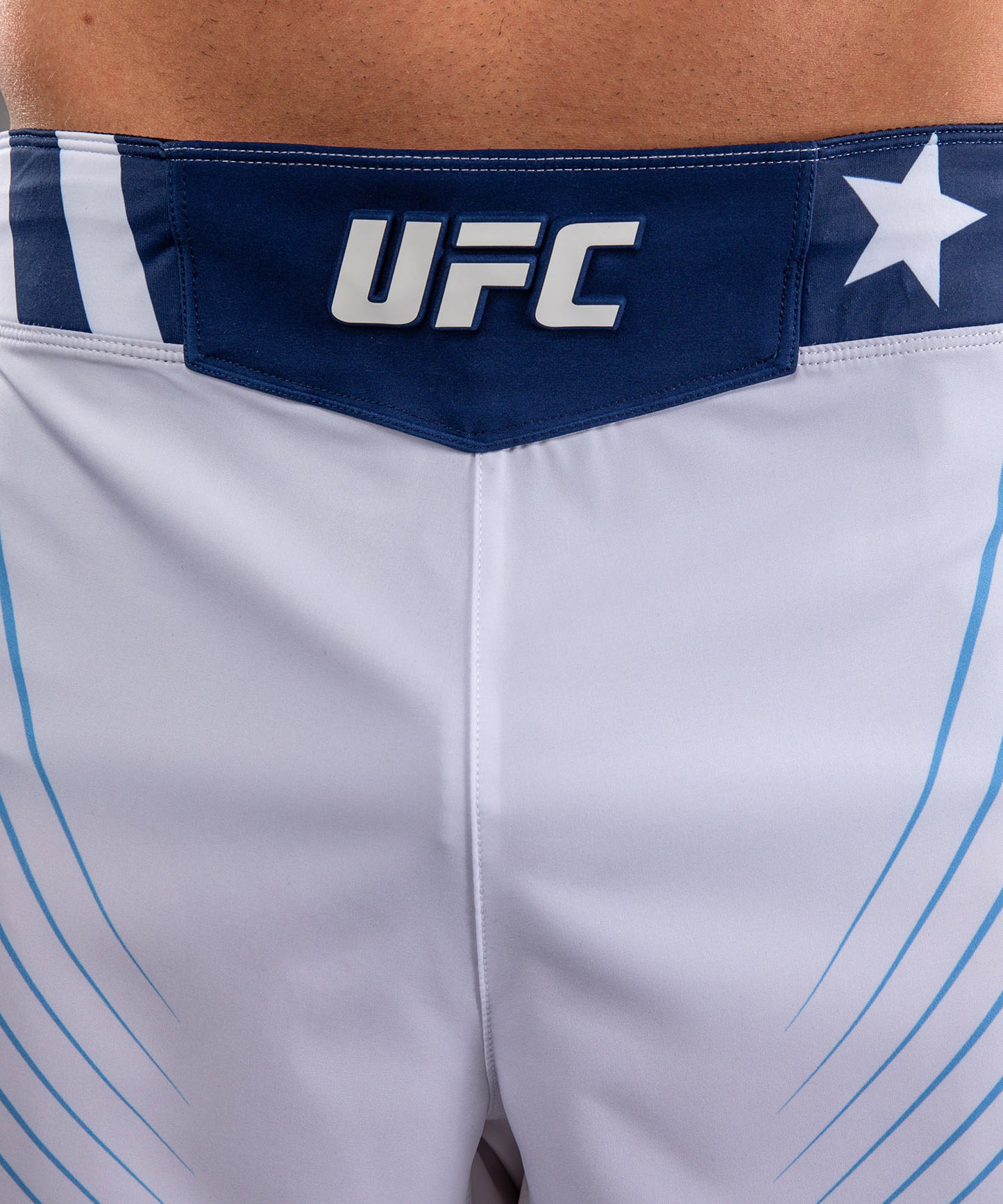 Official UFC Freedom 250 by Venum Authentic Fight Night Fight Shorts de ajuste corto para hombre - Blanco