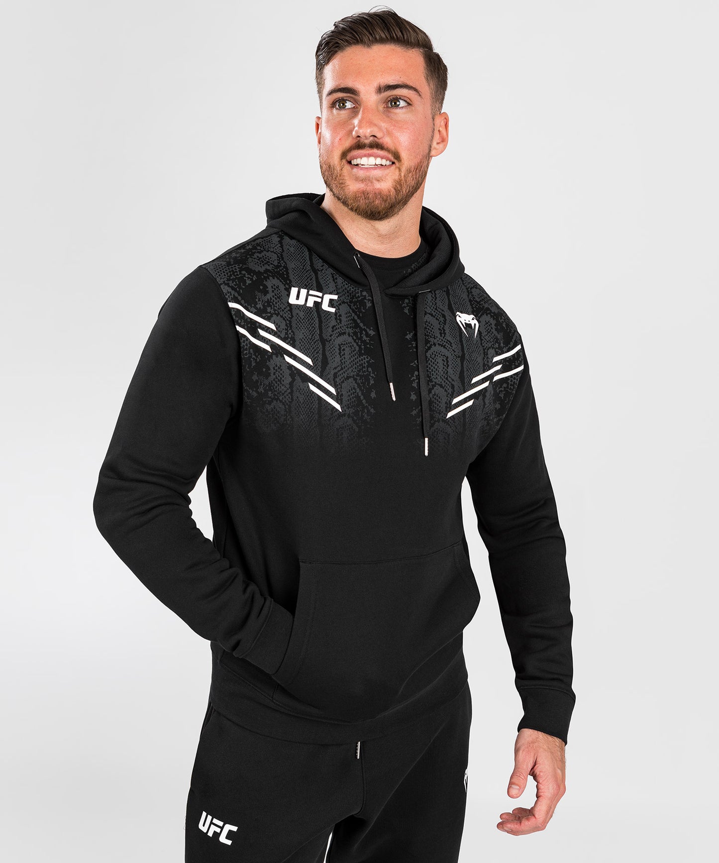 Sweatshirt à Capuche pour Hommes UFC Adrenaline by Venum Replica - Noir
