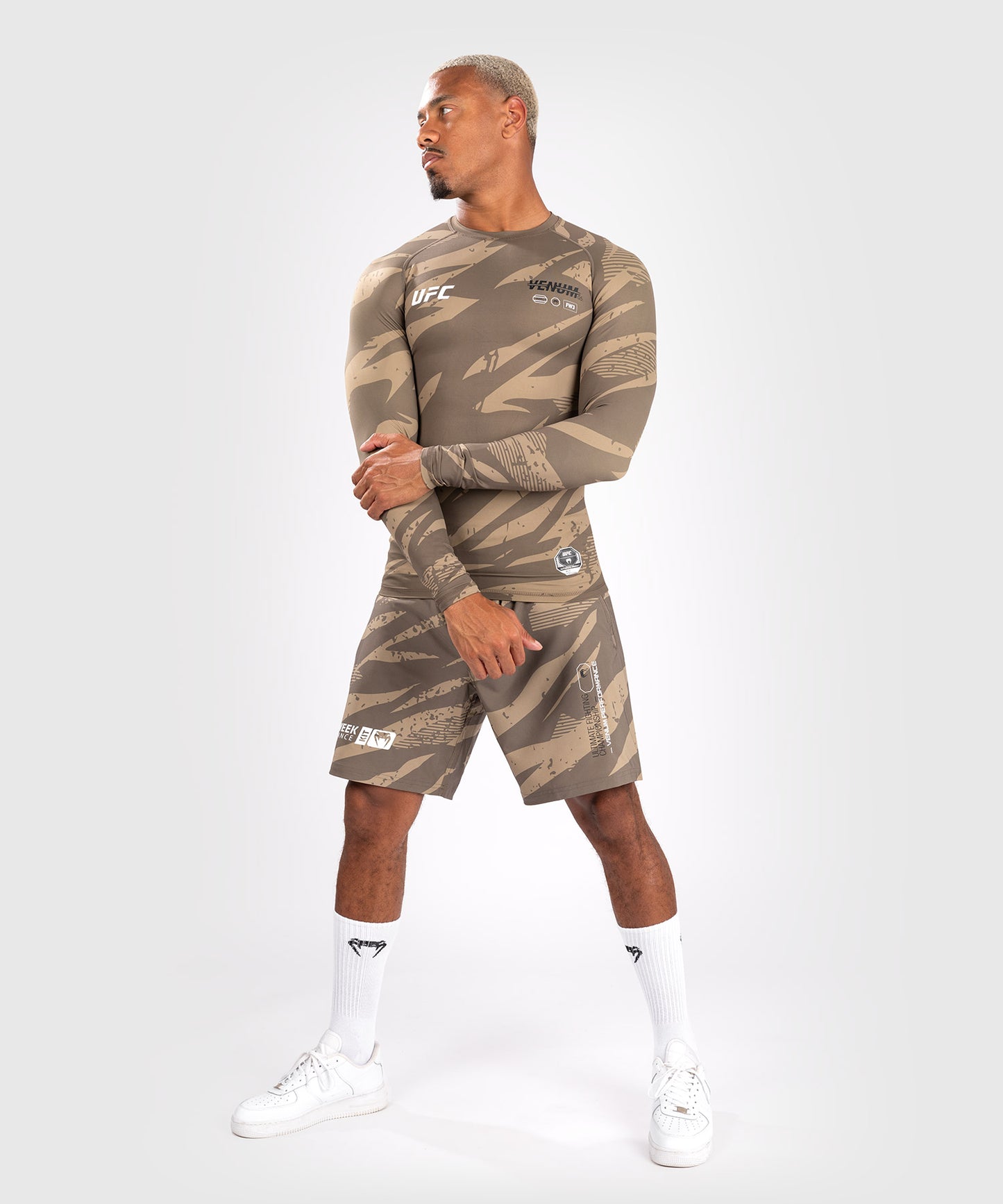 UFC Adrenaline by Venum Fight Week Performance Langarm-Rashguard - Desert Camo