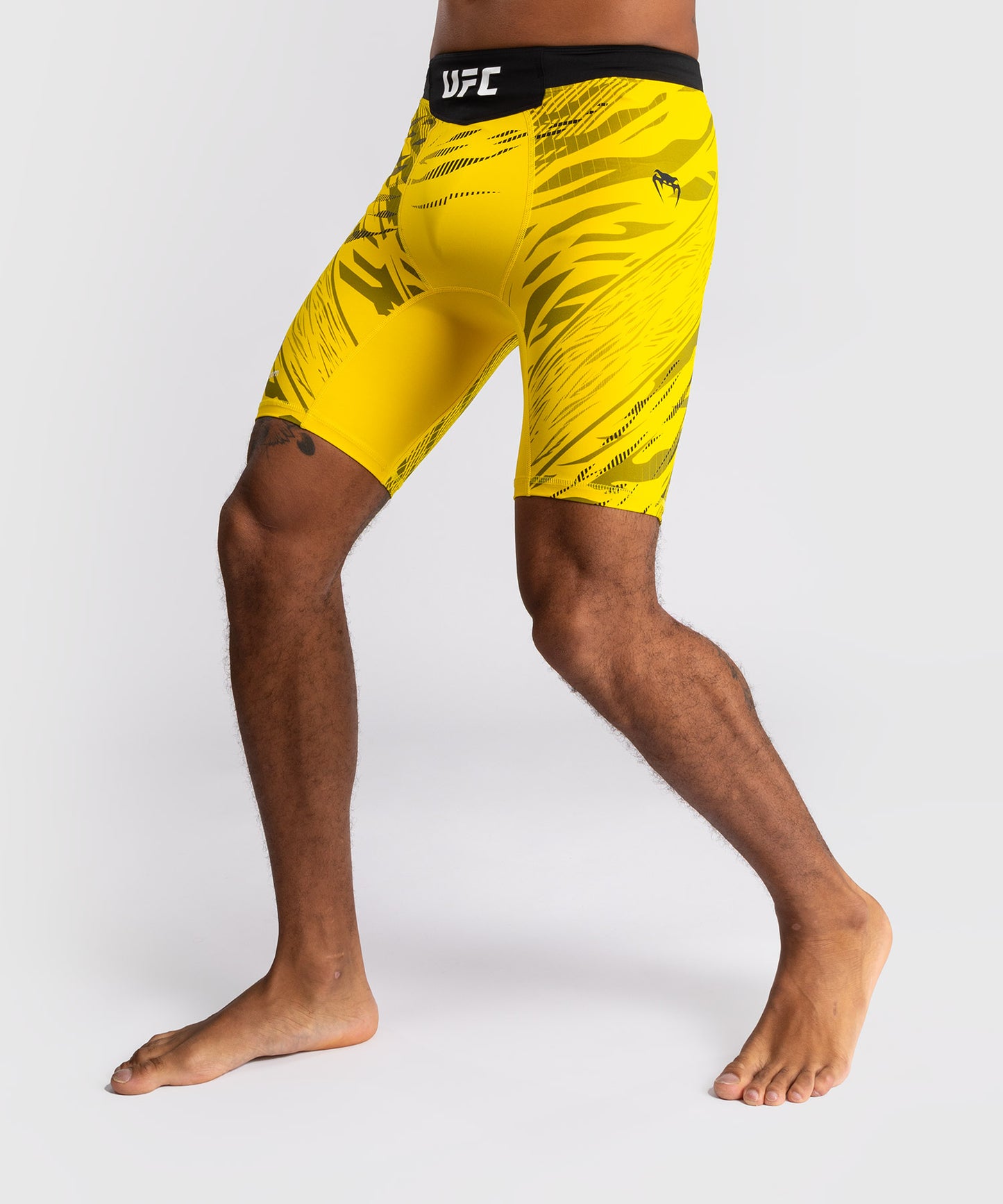 UFC Fusion by Venum Authentic Fight Night Herren Vale Tudo Shorts - Gelb