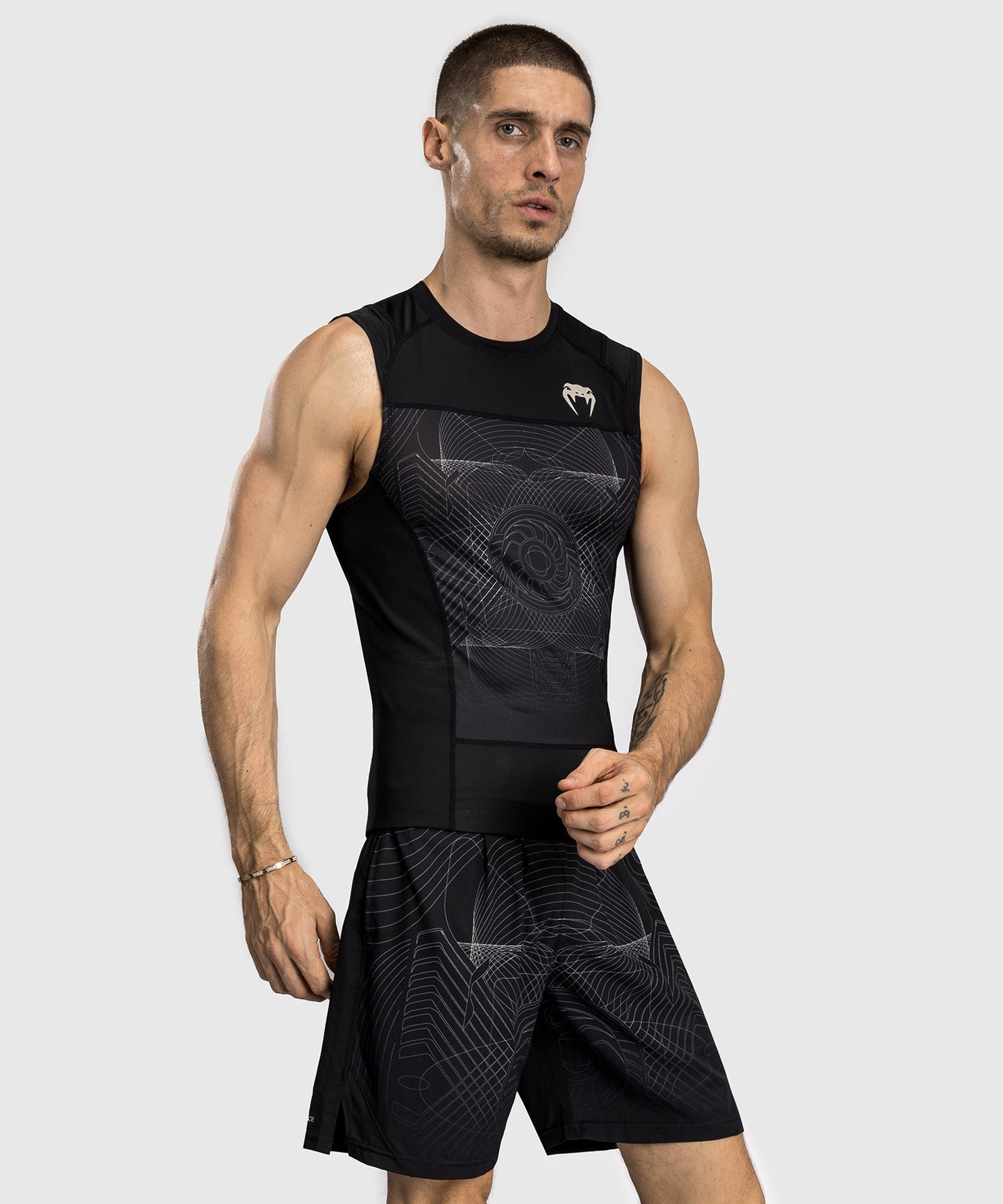 Venum G-Fit Air Herren Ärmelloses Rashguard - Tiefschwarz/Wüstensand