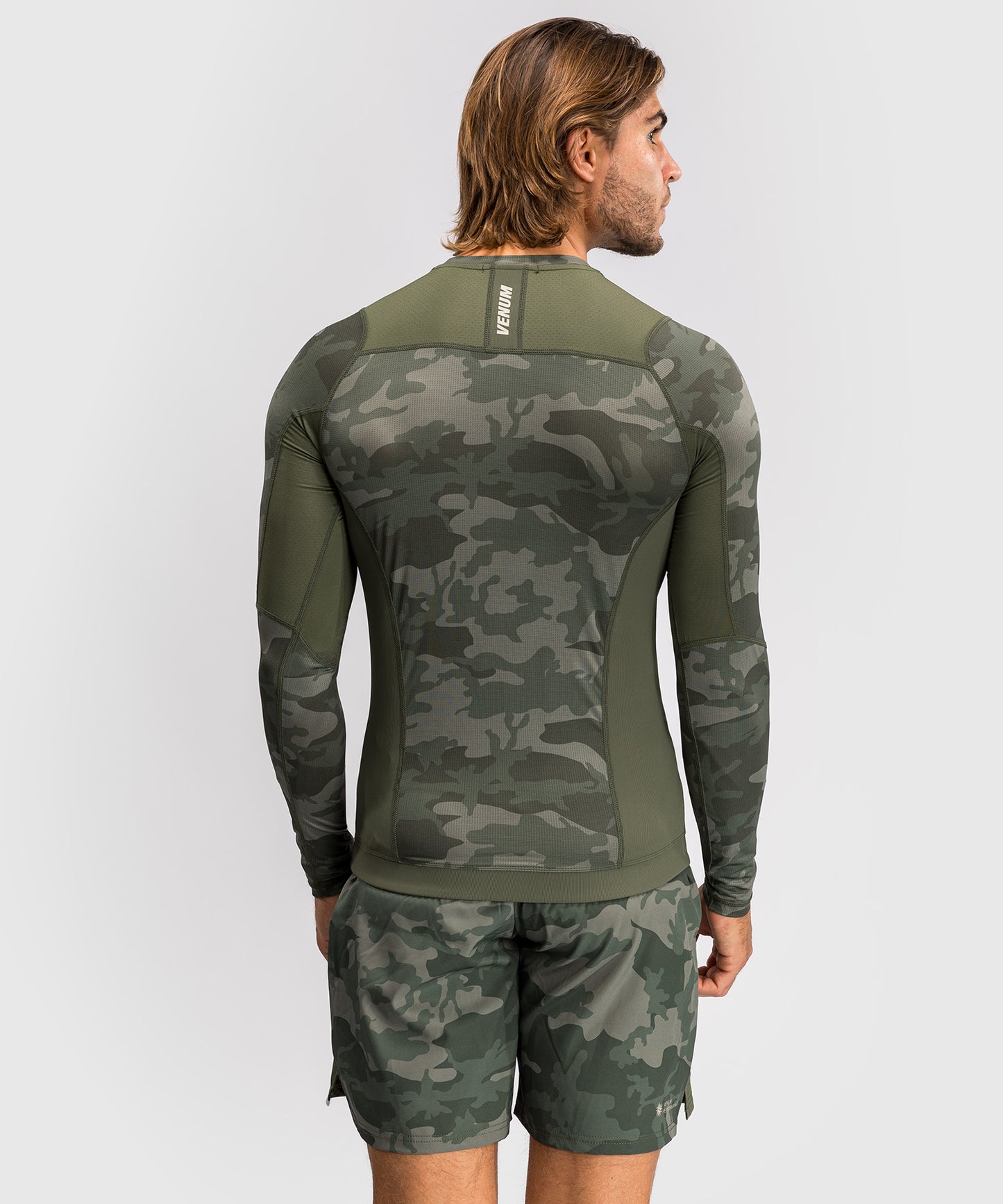 Venum G-Fit Air Langarm-Rashguard für Männer - Camo Military
