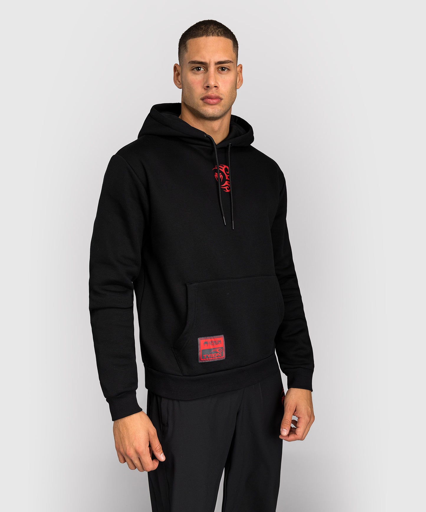 Venum x Mike Tyson Tiger Sudadera con Capucha - Negro Profundo/Rojo Intenso