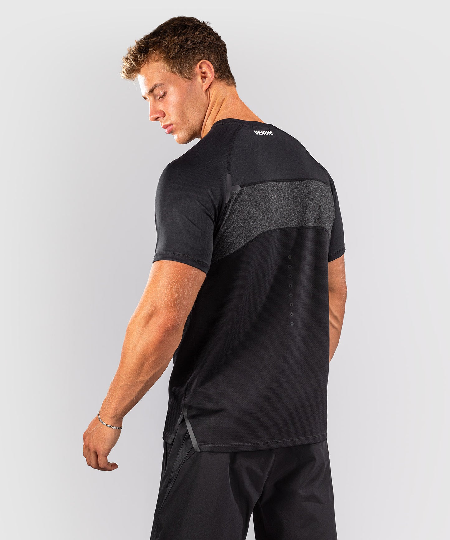 Venum G-Fit Scales Dry-Tech T‑Shirt – Schwarz/Anthrazitgrau