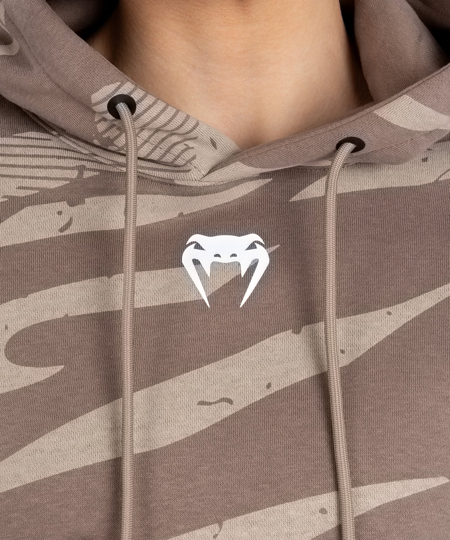 UFC Adrenaline by Venum Fight Week Felpa Con Cappuccio per Donna - Desert Camo