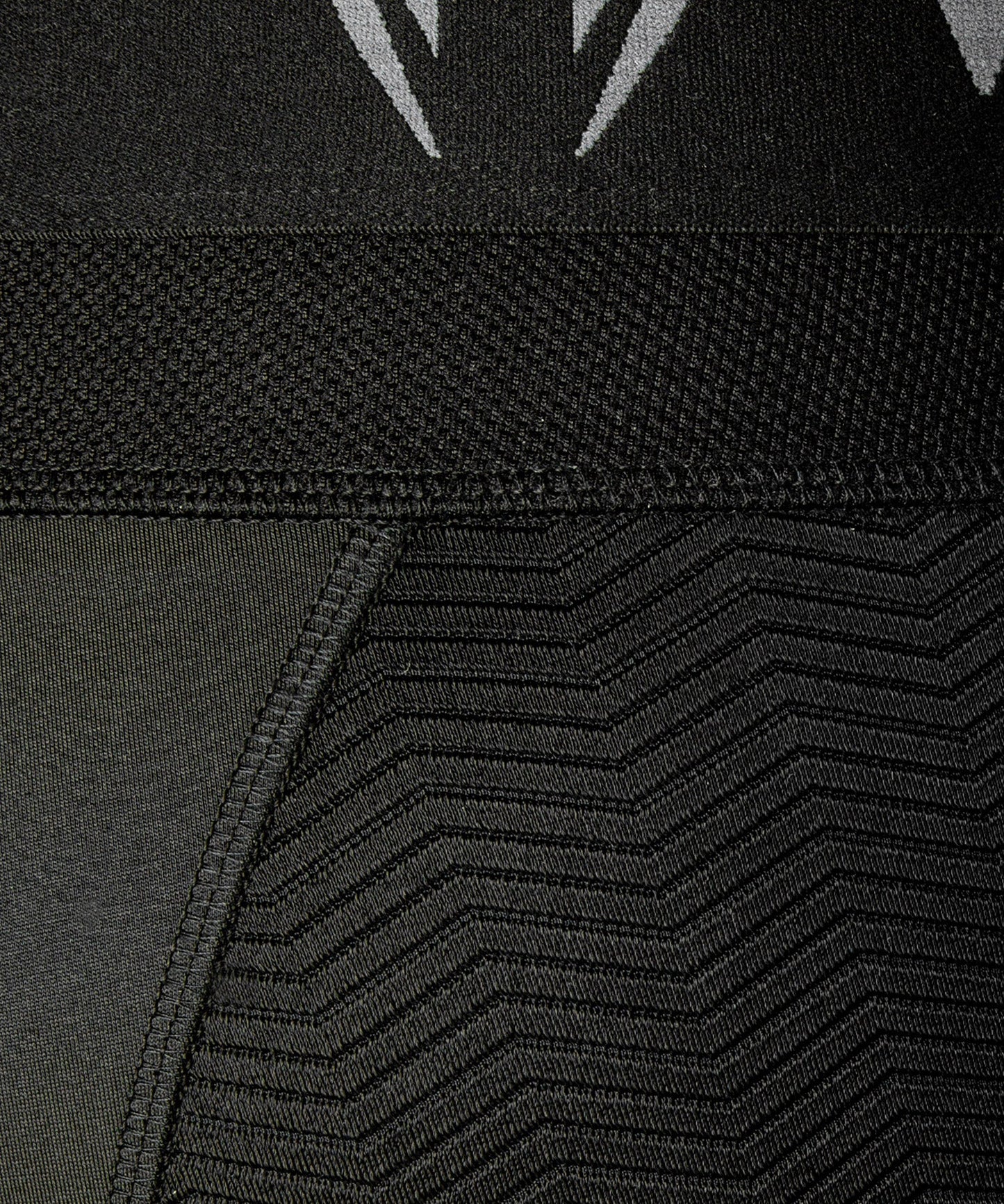 Venum G-Fit compression shorts - Black