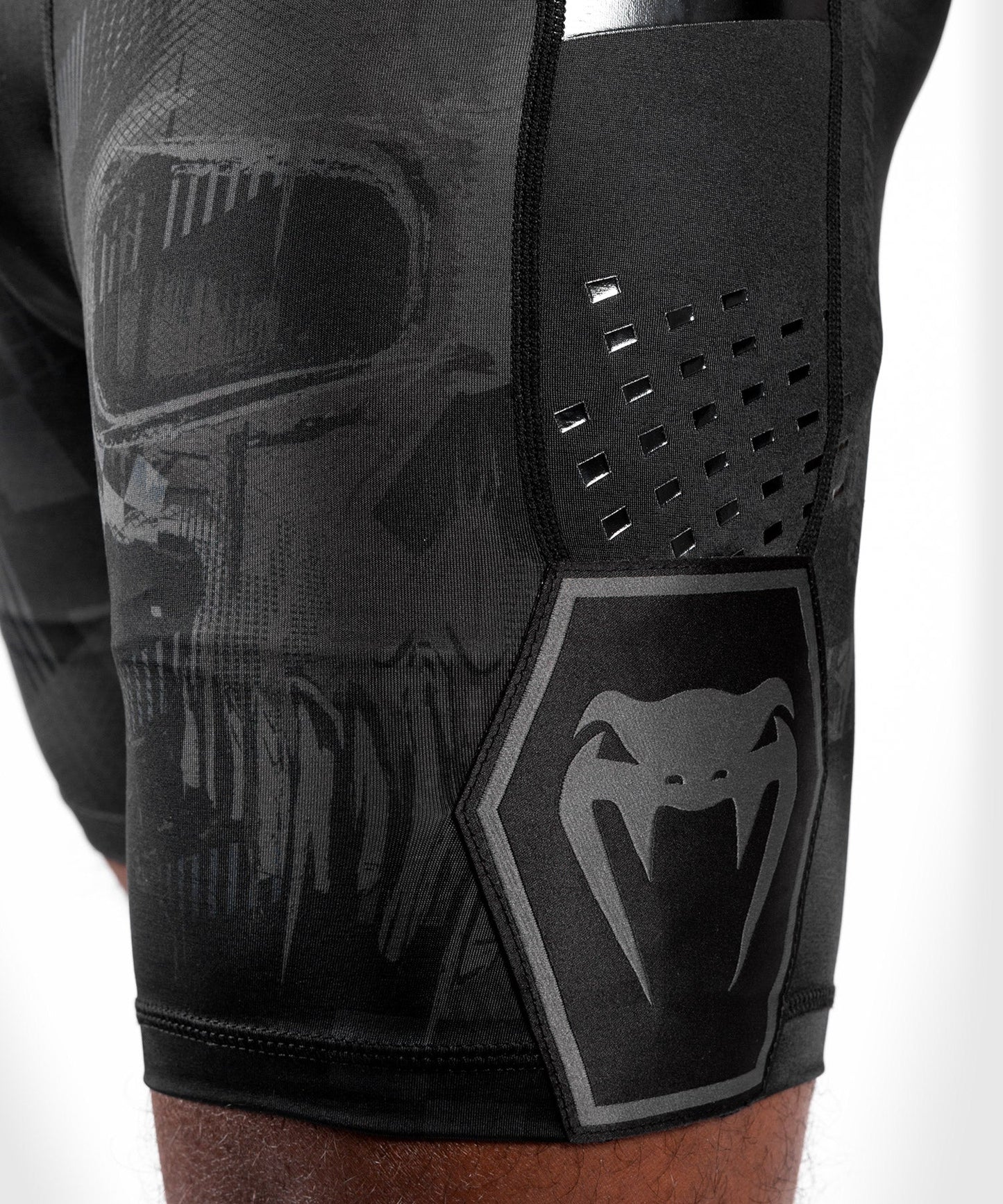 Venum Skull Compression Short - Black/Black