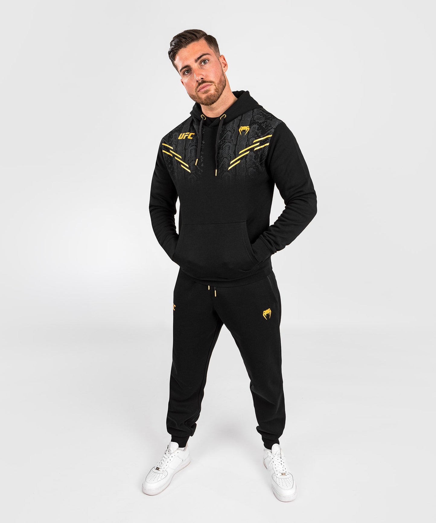 Sweatshirt à Capuche pour Hommes UFC Adrenaline by Venum Replica - Champion