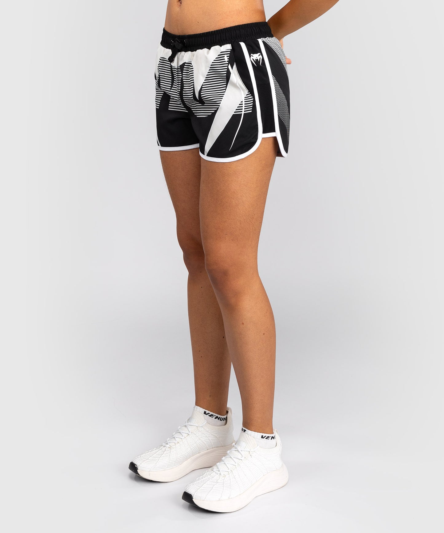 Venum Adrenaline Pantalones Cortos de Entrenamiento para Mujer – Negro/Marfil