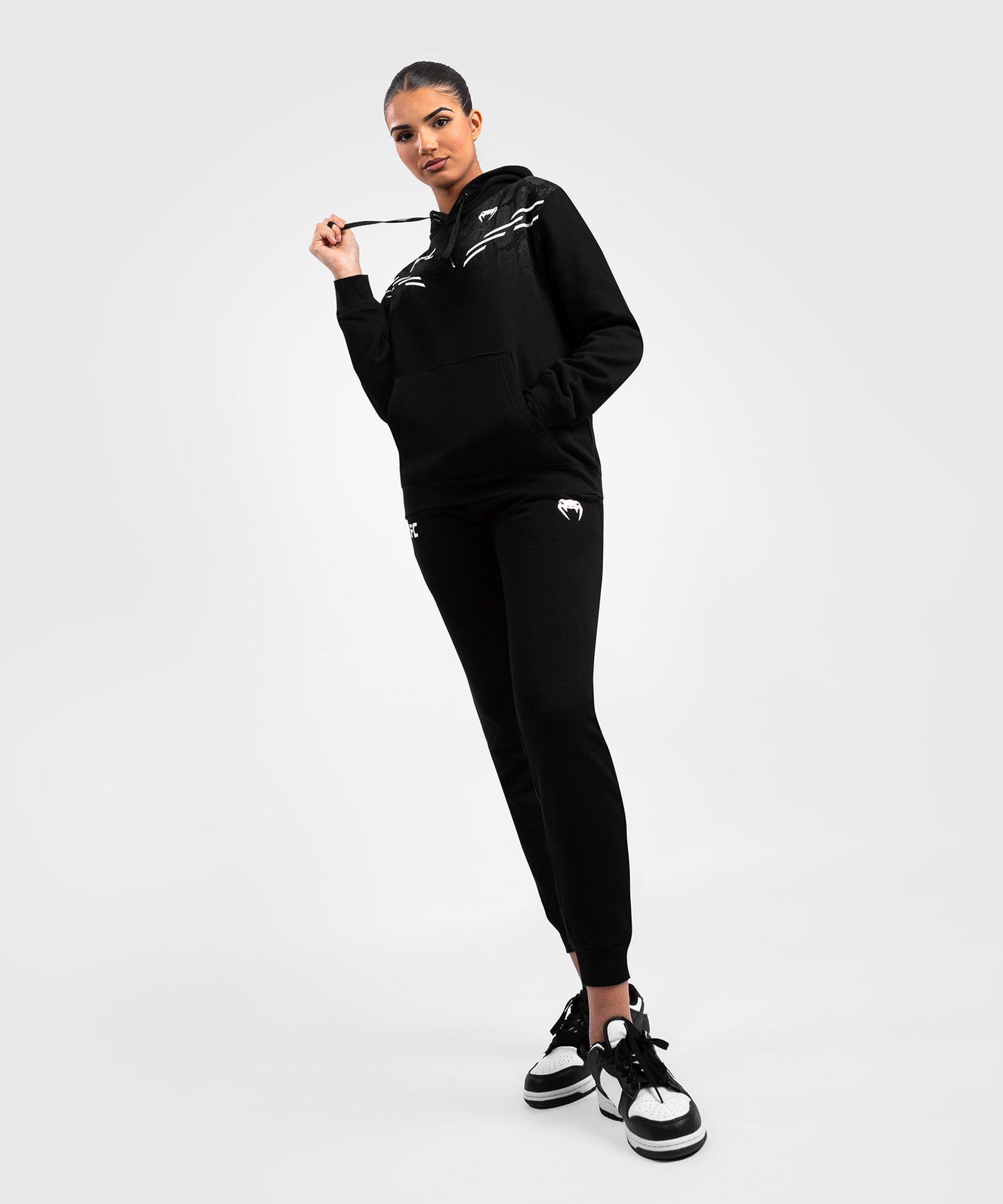 Sweatshirt à Capuche pour Femmes UFC Adrenaline by Venum Replica - Noir