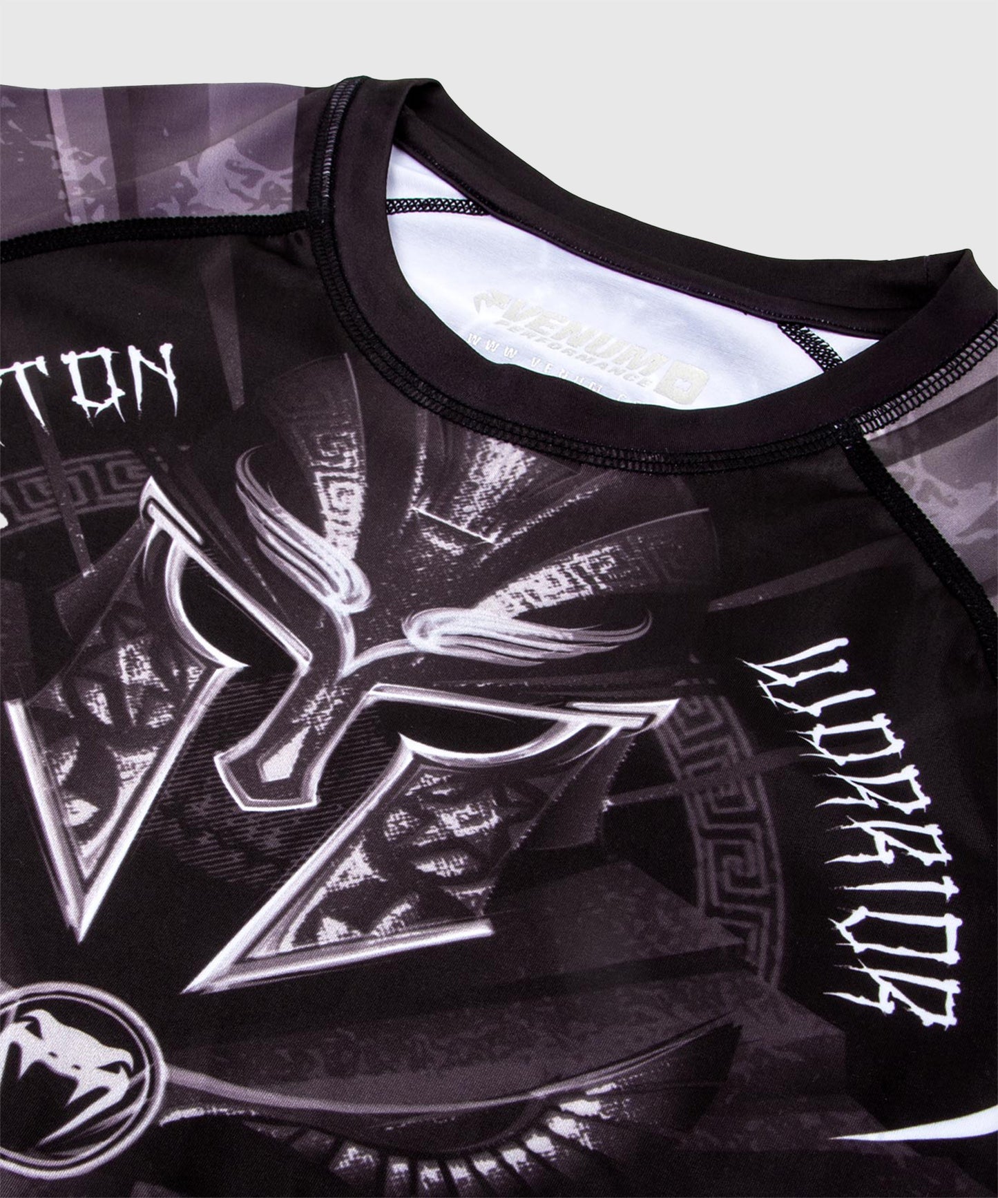 Venum Gladiator 3.0 Rashguard - Black/White - Short Sleeves