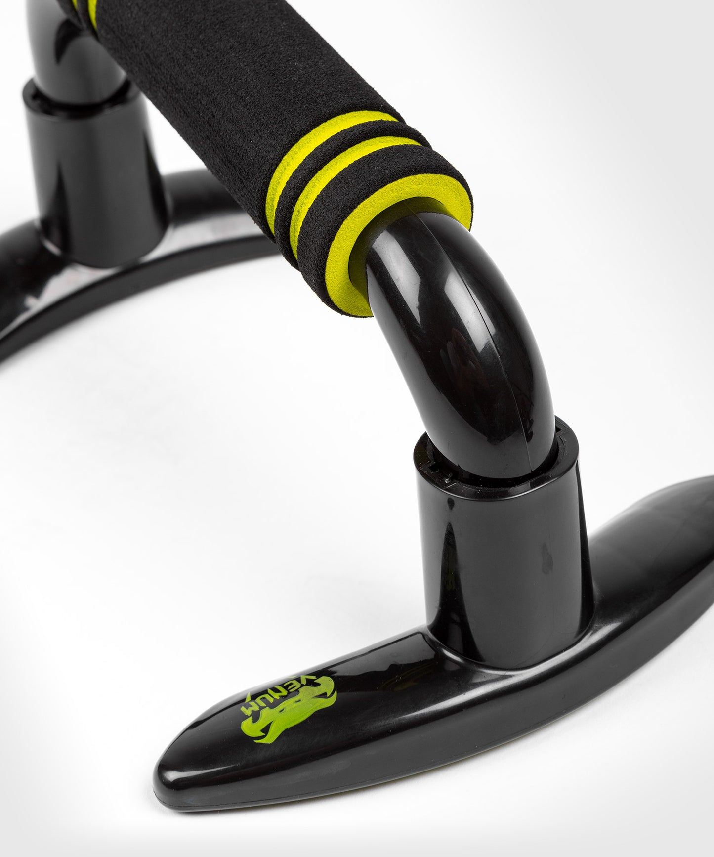 Handles for Venum Challenger pumps