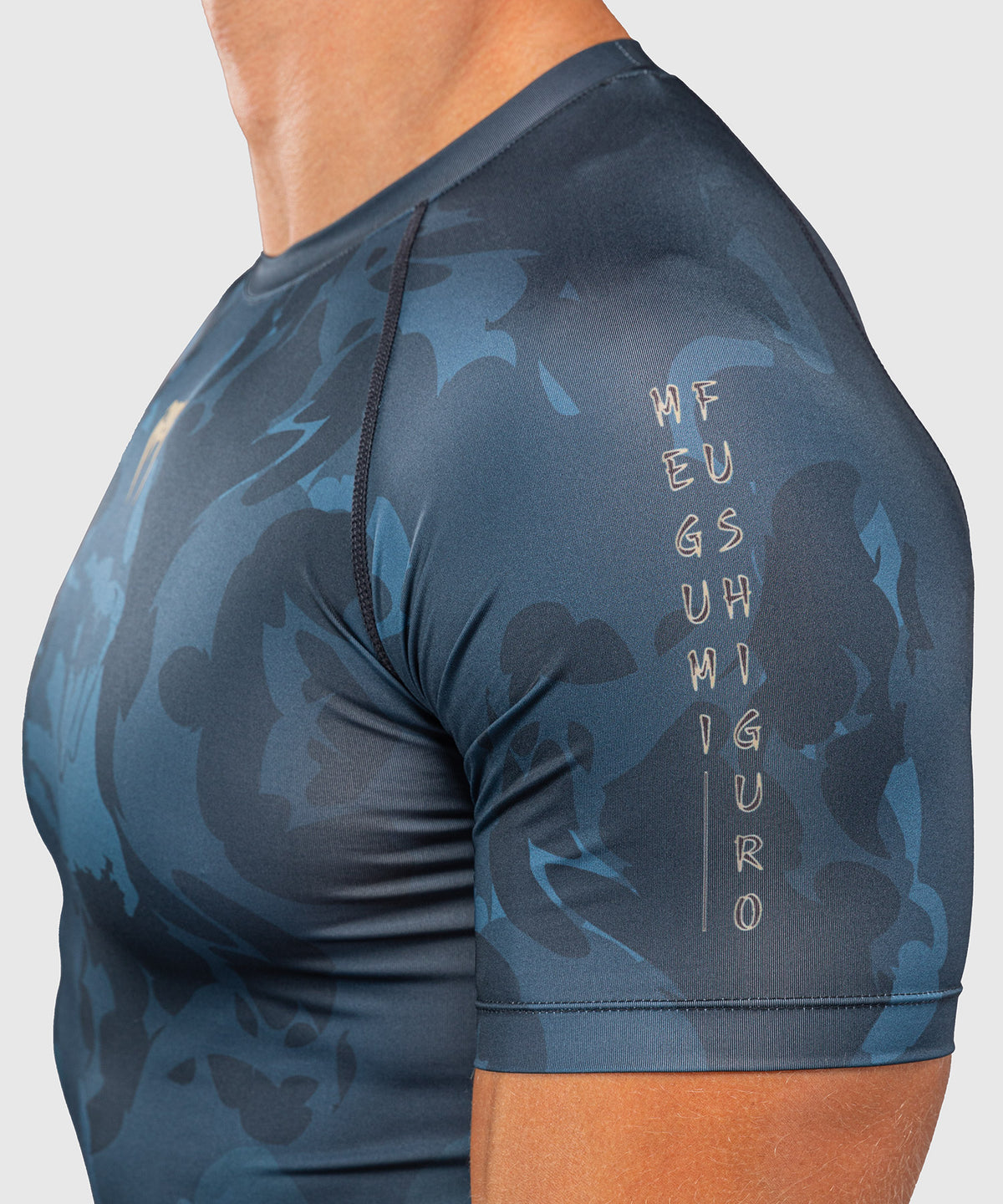 Jujutsu Kaisen x Venum Fushiguro Rashguard a Maniche Corte – Verde Oceano