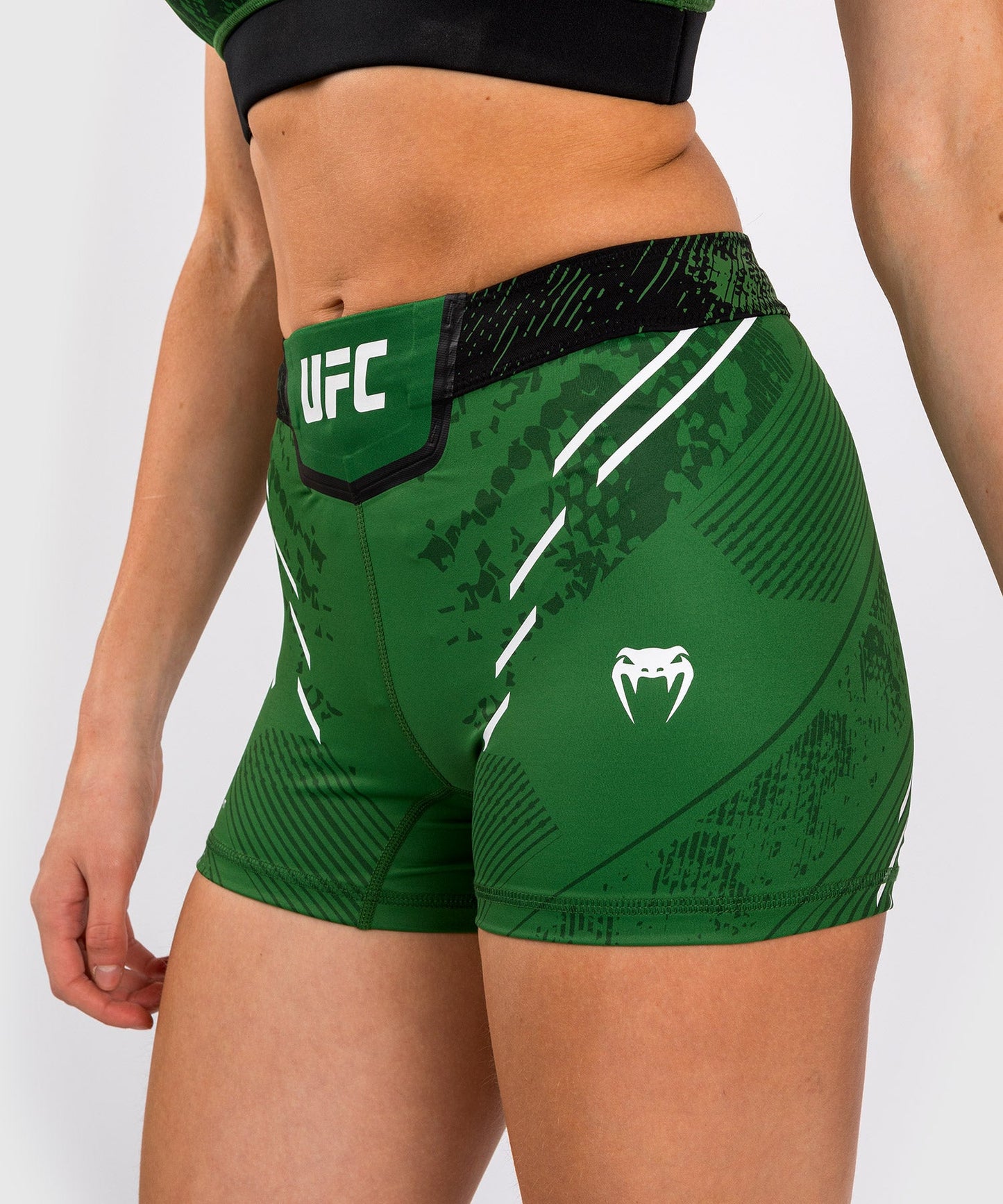 Short de Short de compression Fit pour Femmes UFC Adrenaline by Venum Authentic Fight Night - Vert