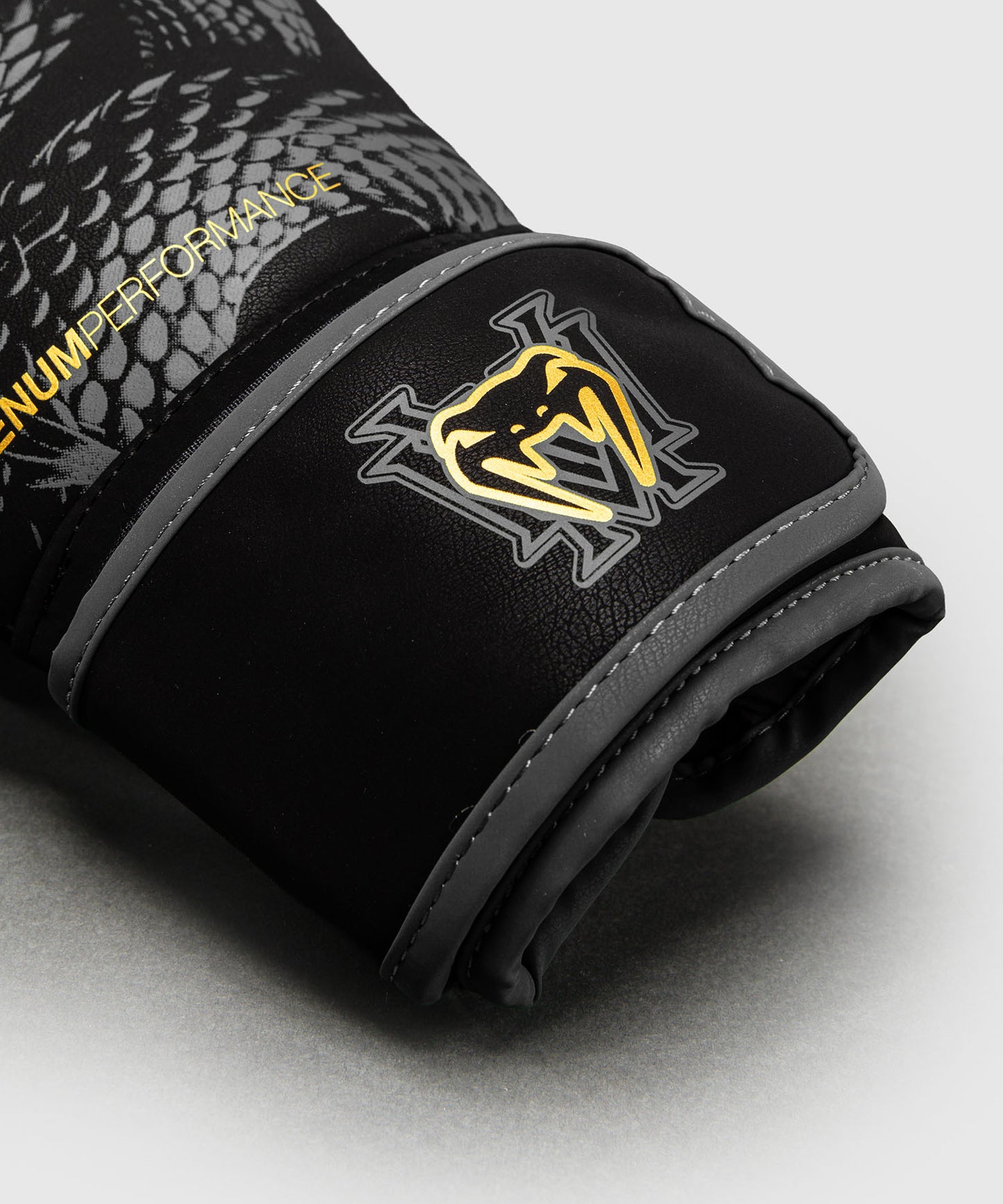 Venum Matupa Boxhandschuhe - Schwarz/Grau/Gold