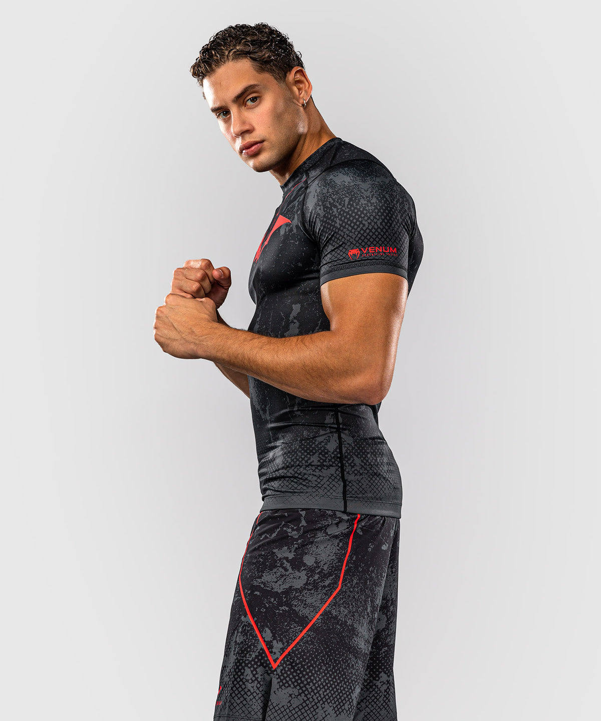 Rashguard à manches courtes Venum x Batman - Noir/Gris/Rouge
