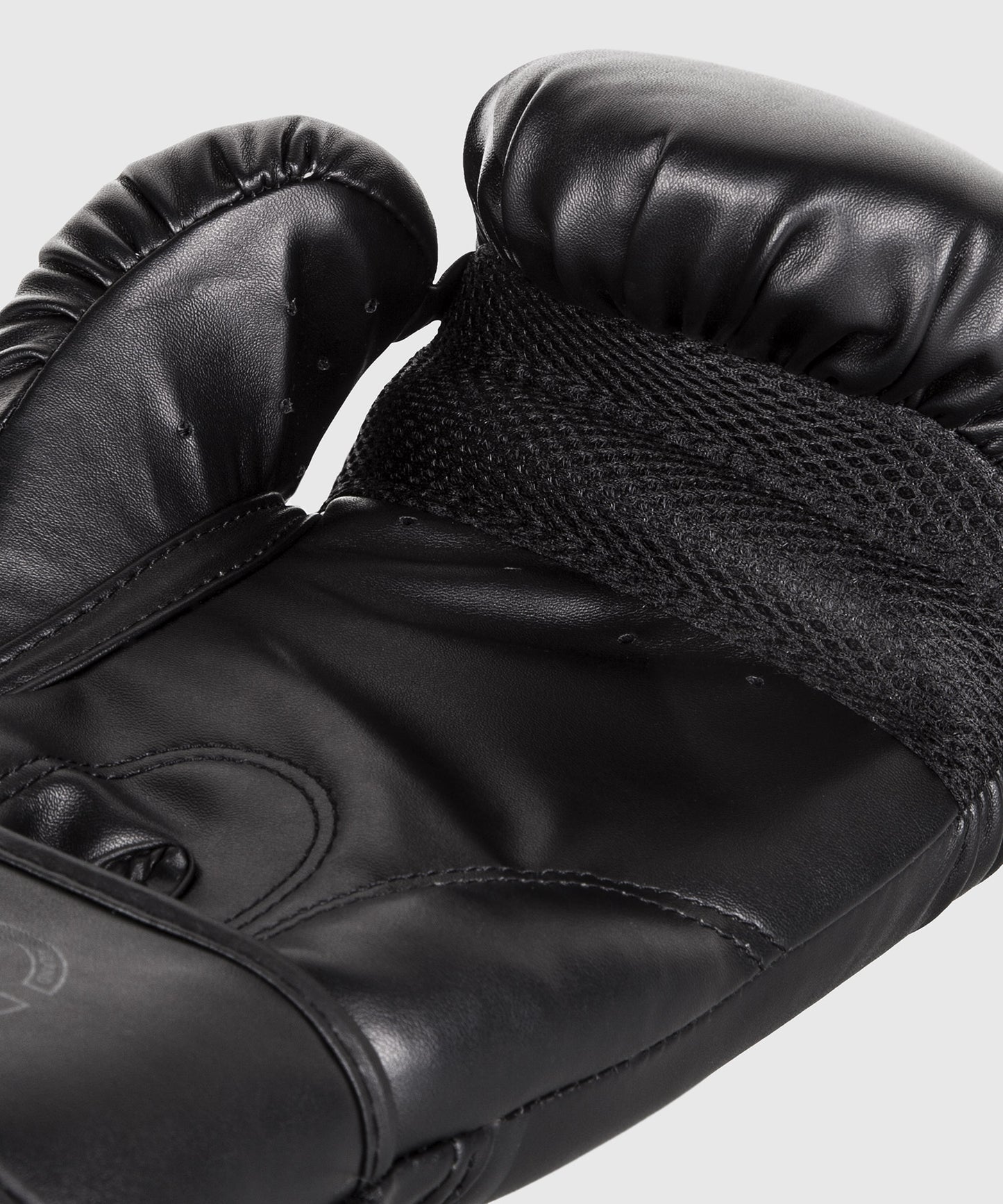Gants de boxe Venum Challenger 2.0 - Noir/Noir