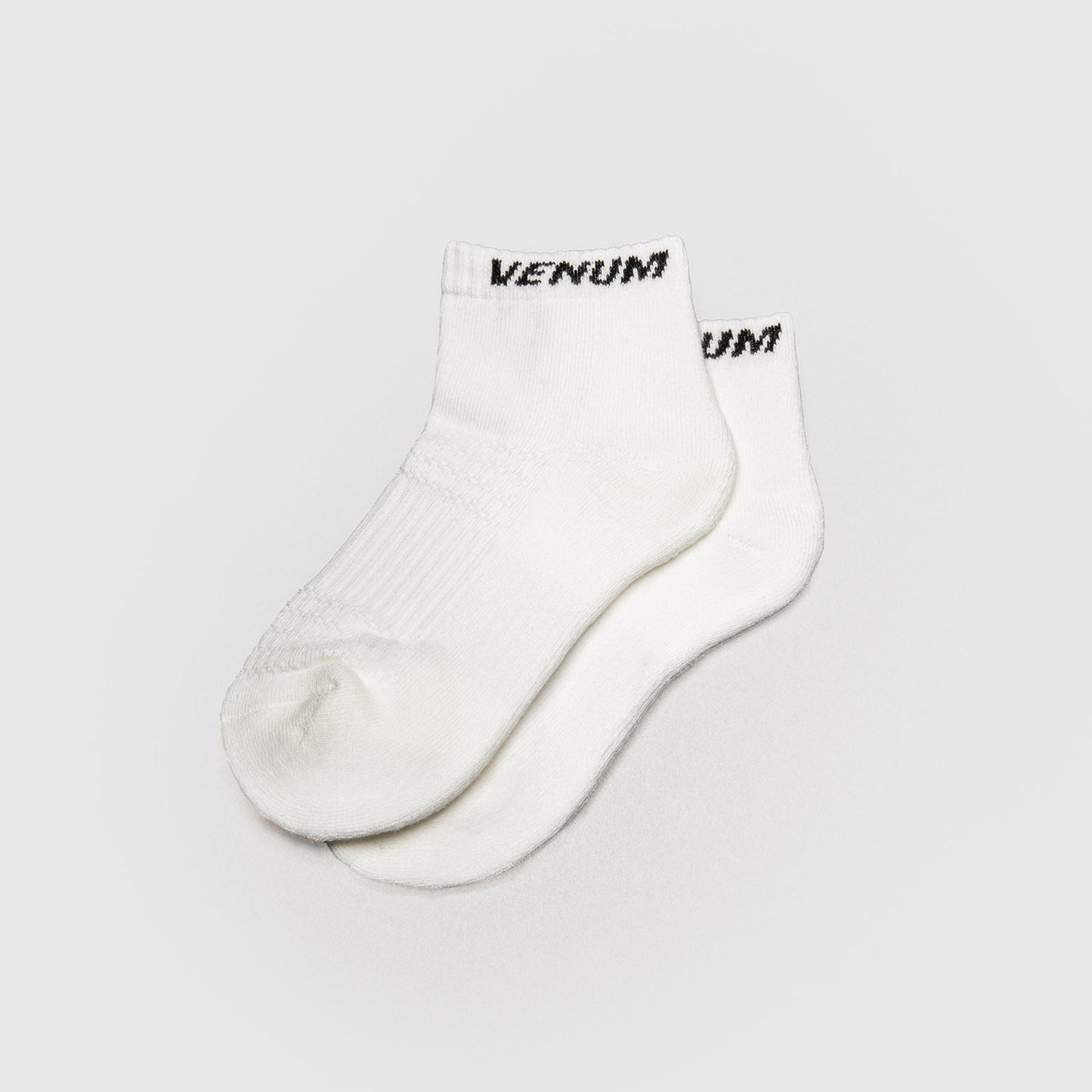 Chaussettes courtes Venum Essential (Lot de 3 paires) – Blanc/Noir